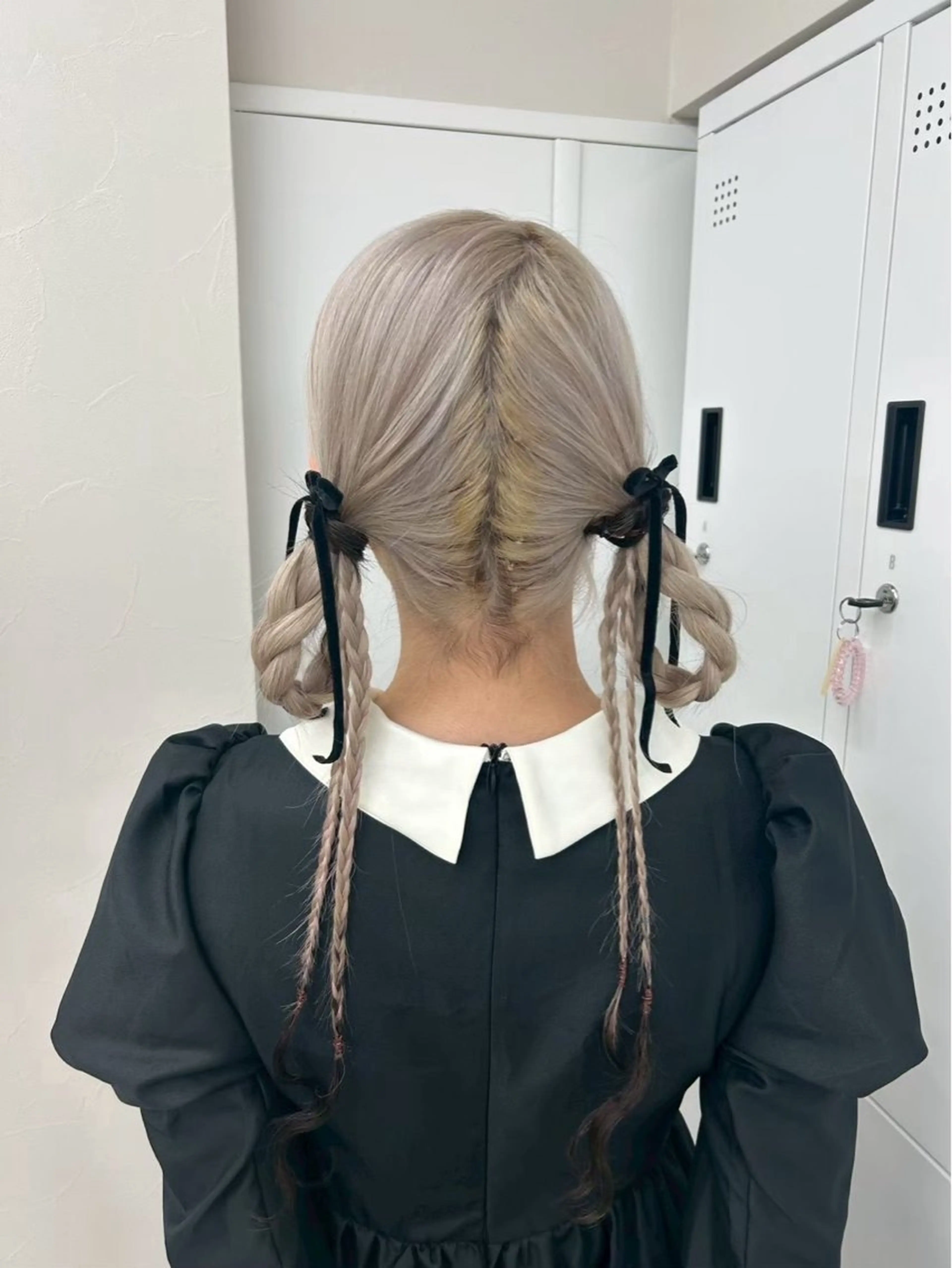 セミロング ヘアアレンジ 三つ編み ヘアセット お呼ばれアレンジ♡ momohaのヘアスタイル