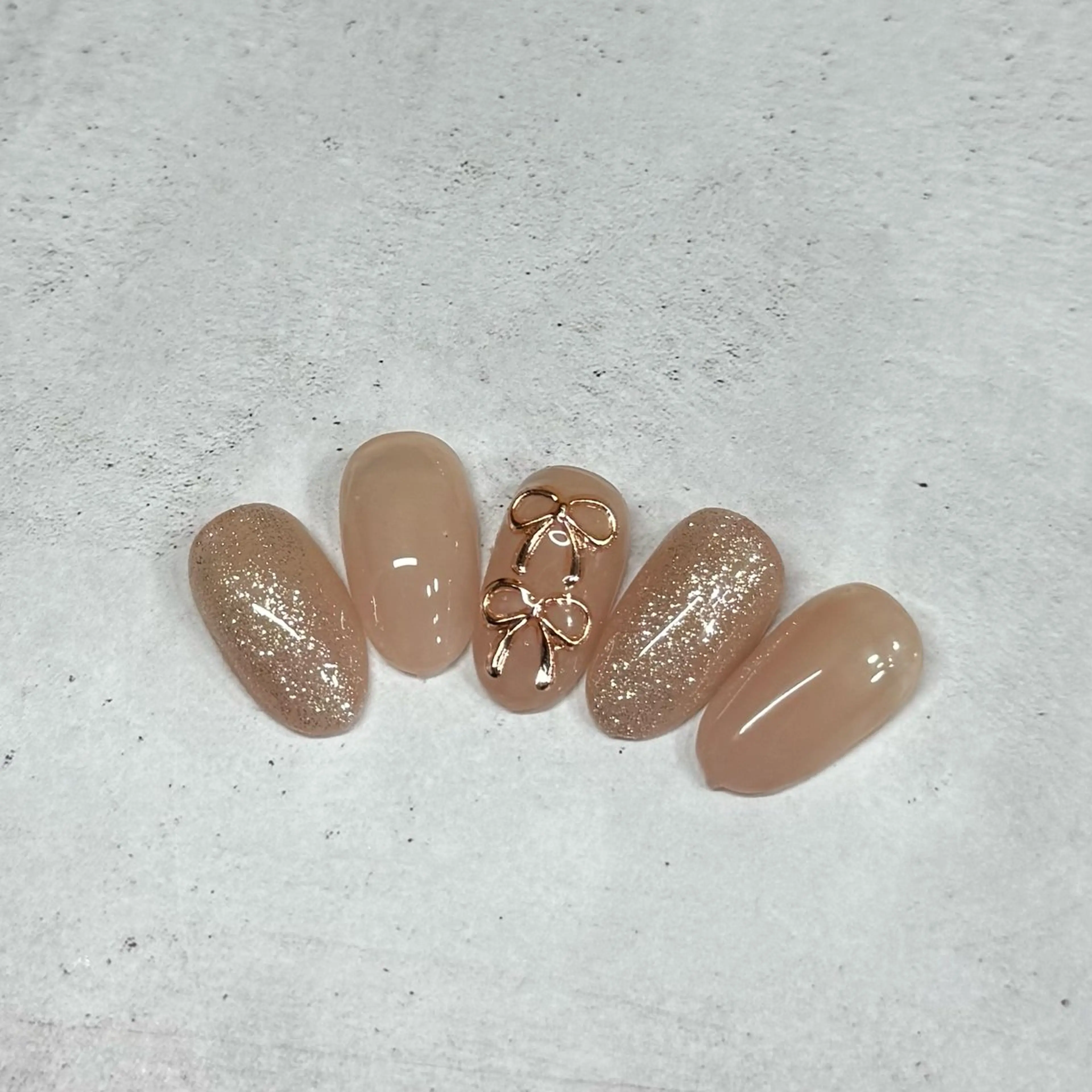 ネイル リボン ハンドネイル Nabi所属・Nabi 進藤彩のネイルデザイン