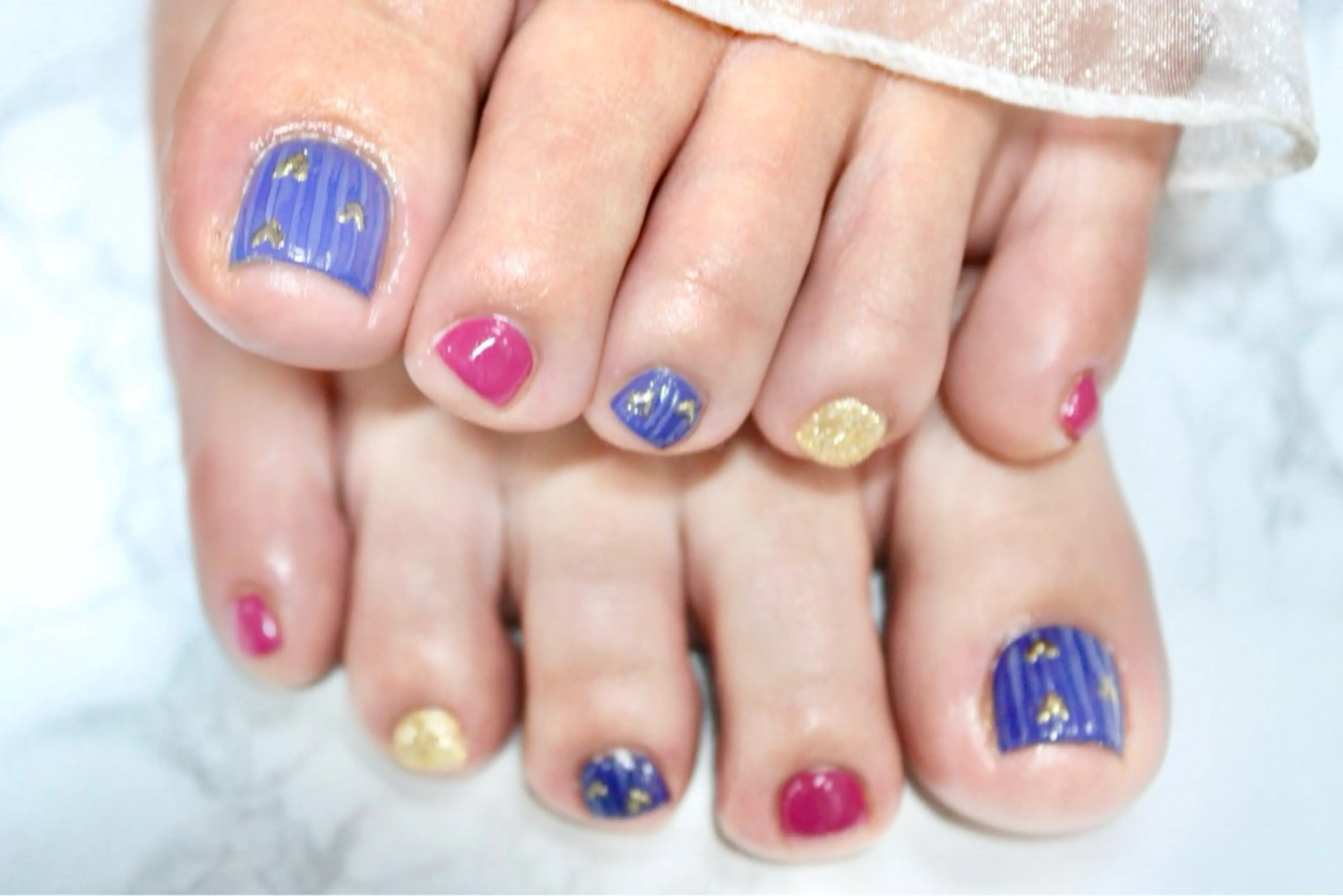 ネイル アートネイル レイジー スワンのネイルデザイン