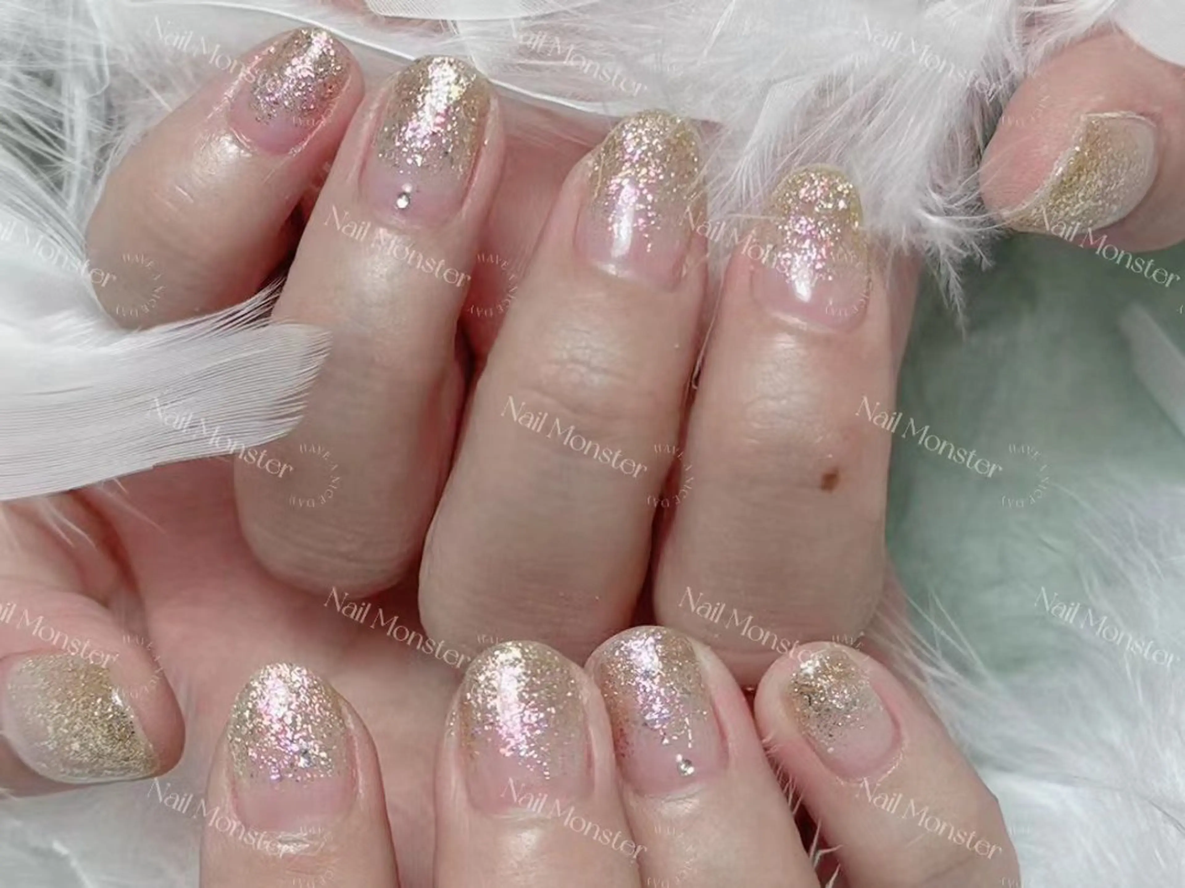 ネイル アートネイル オーロラネイル ガーリー キラキラネイル 韓国ネイル ハンドネイル DIAMOND Nail🥇のネイルデザイン