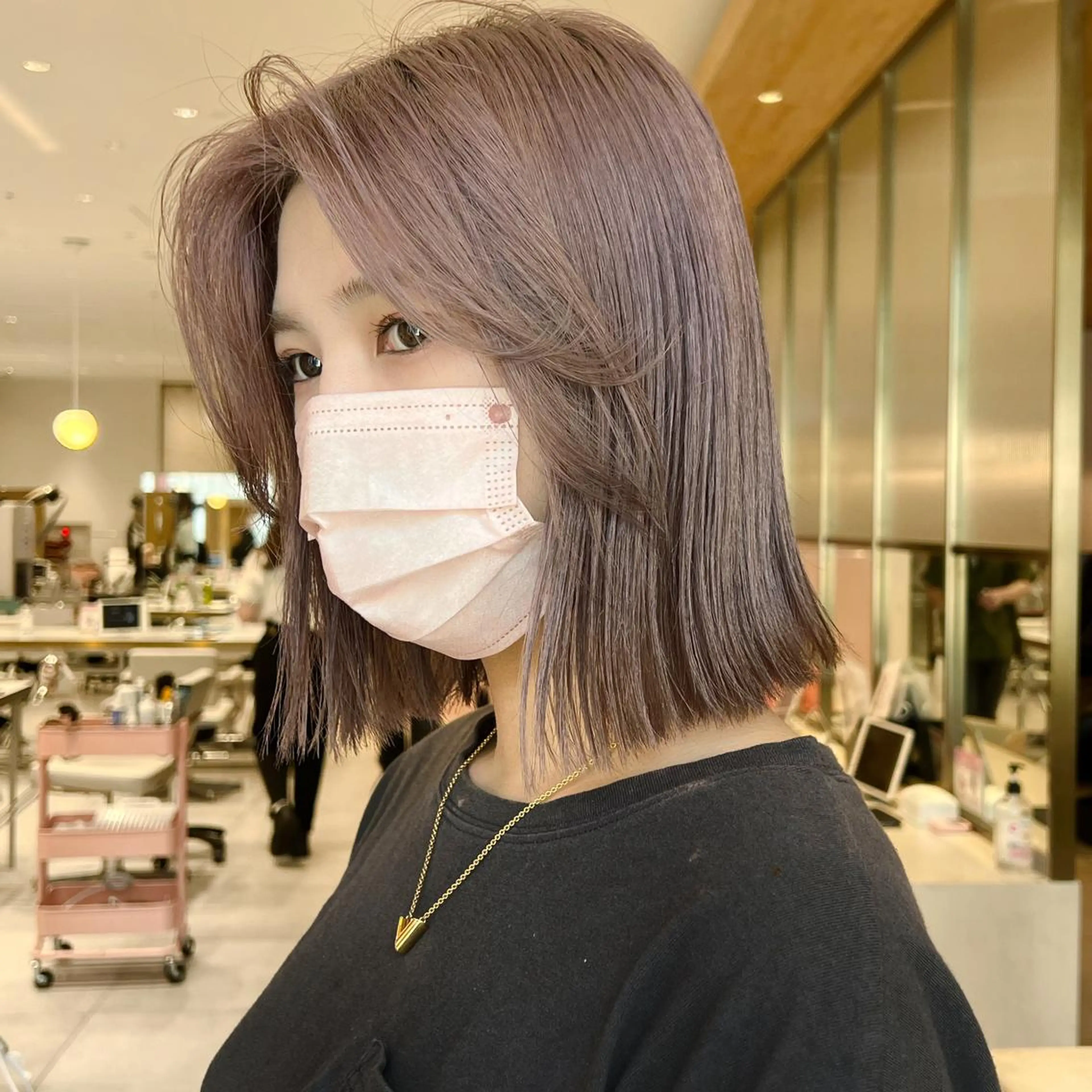 ミディアム カラー ベージュカラー 透明感カラー グレージュ ボブ カット ヘアカラー トリートメント レイヤー専門家 ダブルカラー修のヘアスタイル