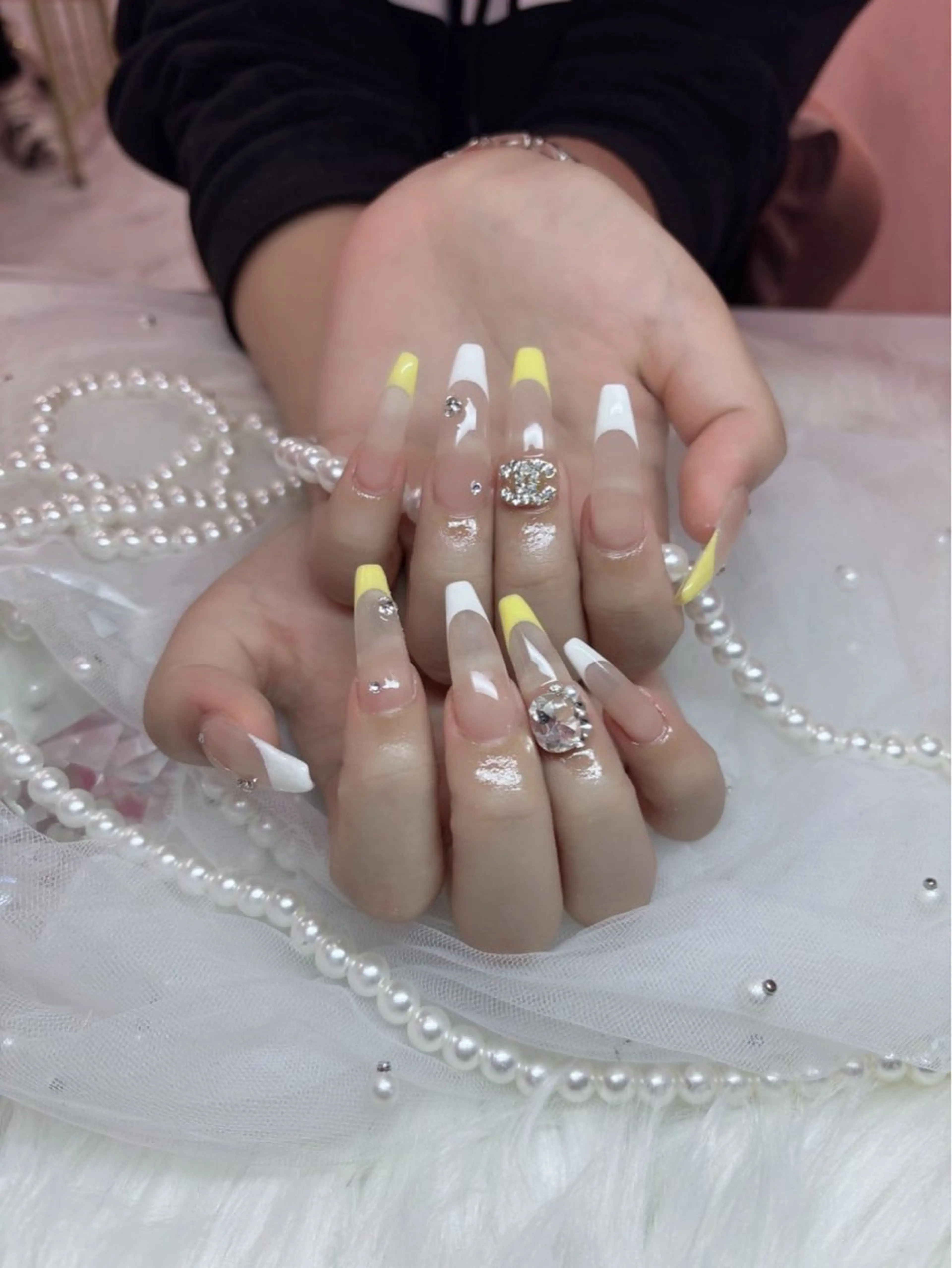 ネイル フレンチネイル ロングネイル スカルプネイル ワンホンネイル beautysalon,icy所属・矢野 愛璃のネイルデザイン