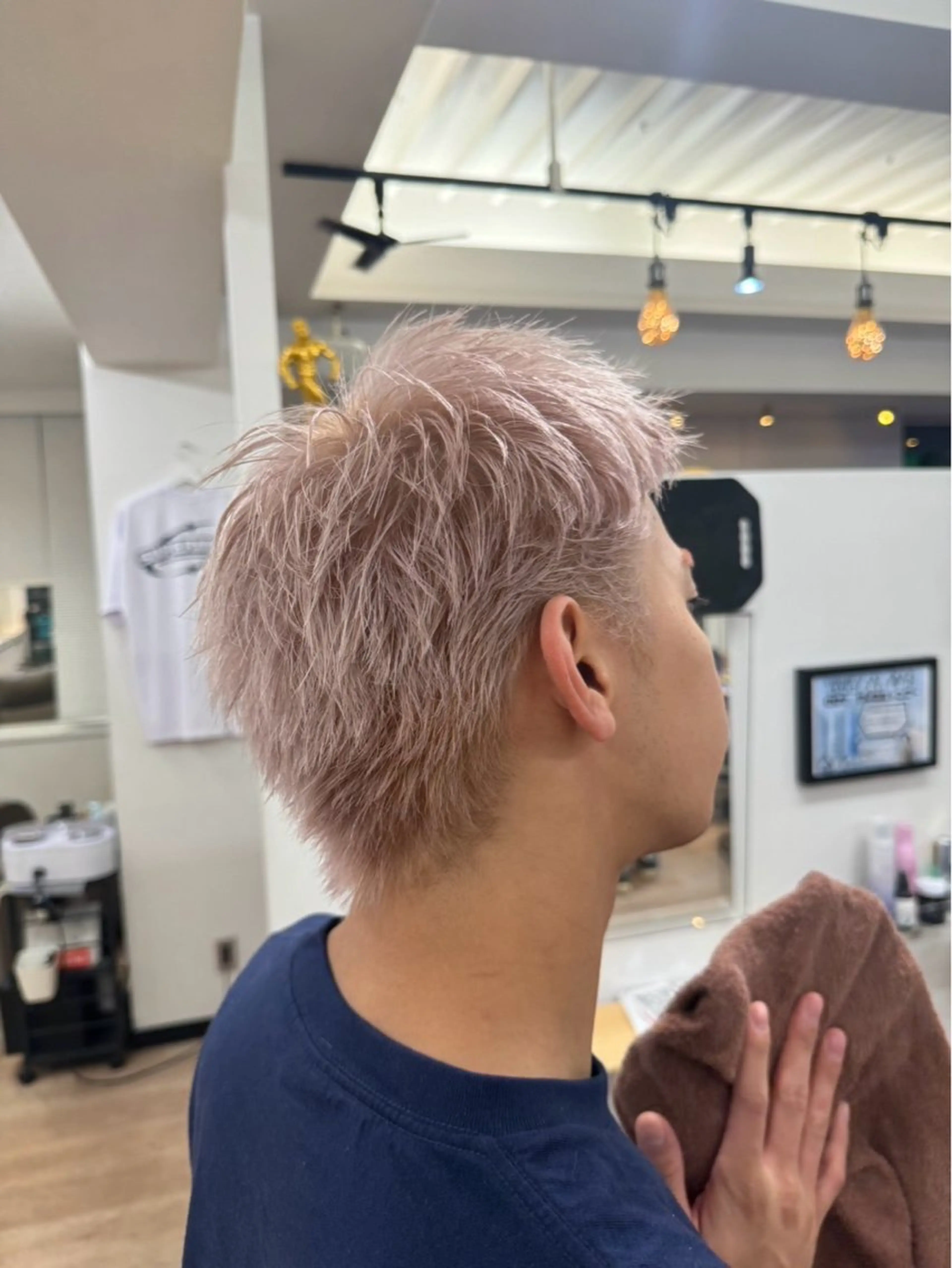 ショート カラー メンズ メンズブリーチ ベージュカラー ブリーチ ピンクカラー ピンクベージュ ヘアカラー 優菜/ メンズパーマのヘアスタイル