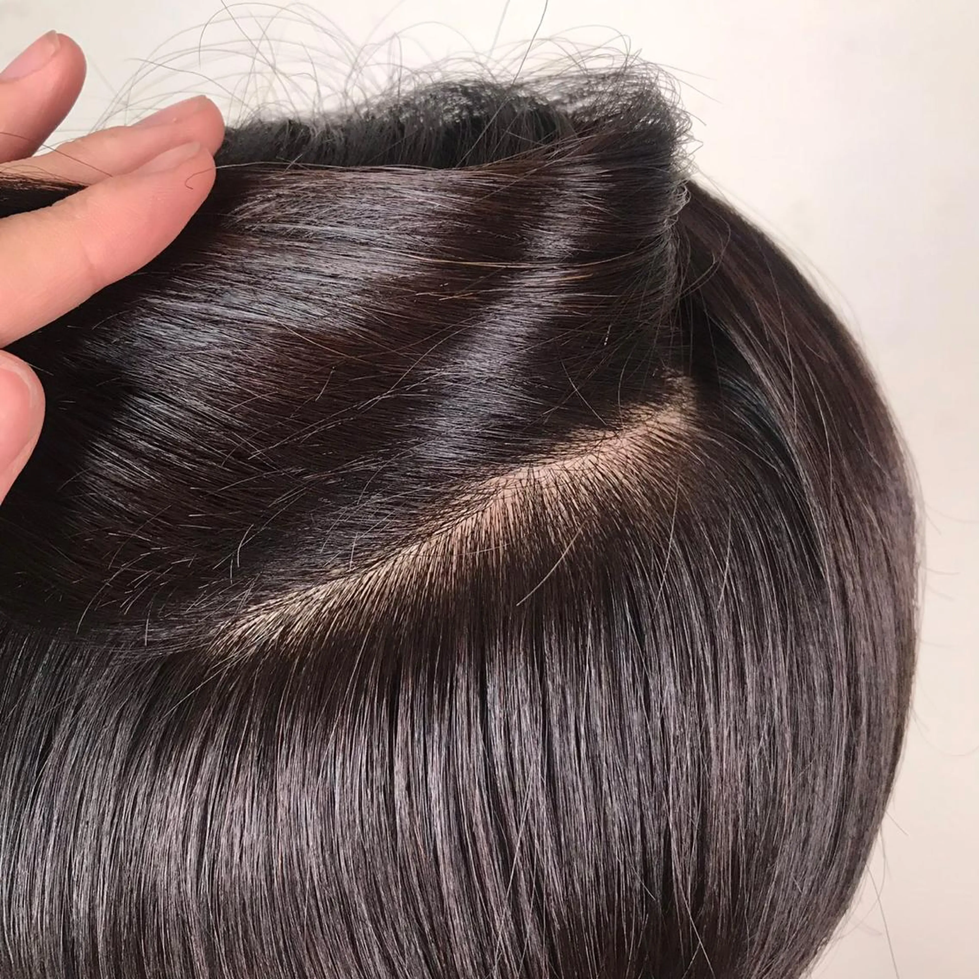 カラー 羽根 ひよりのヘアスタイル