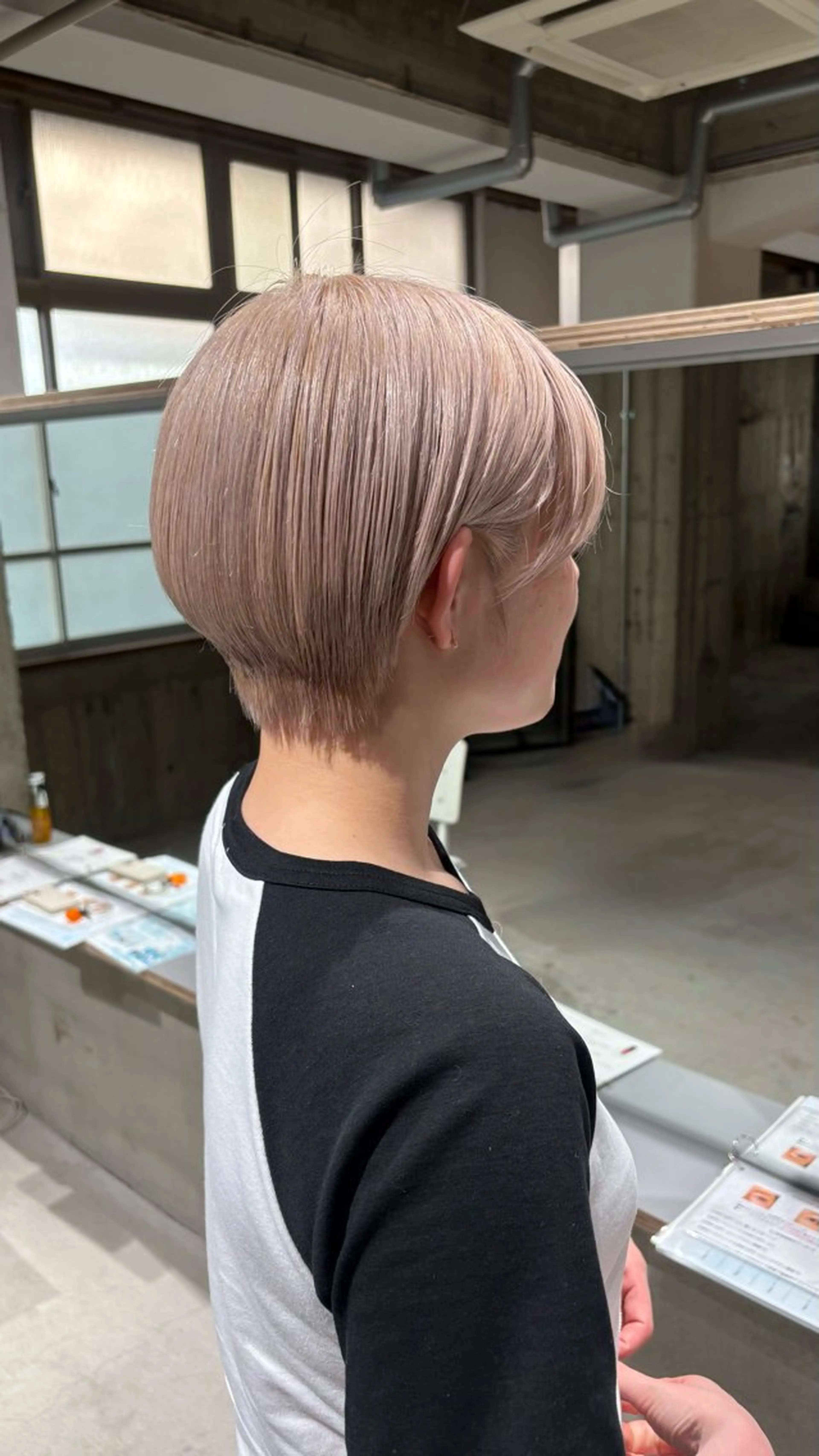 カラー ベージュカラー ブリーチ ピンクカラー ピンクベージュ ホワイトピンク ヘアカラー 安藤 まりのヘアスタイル