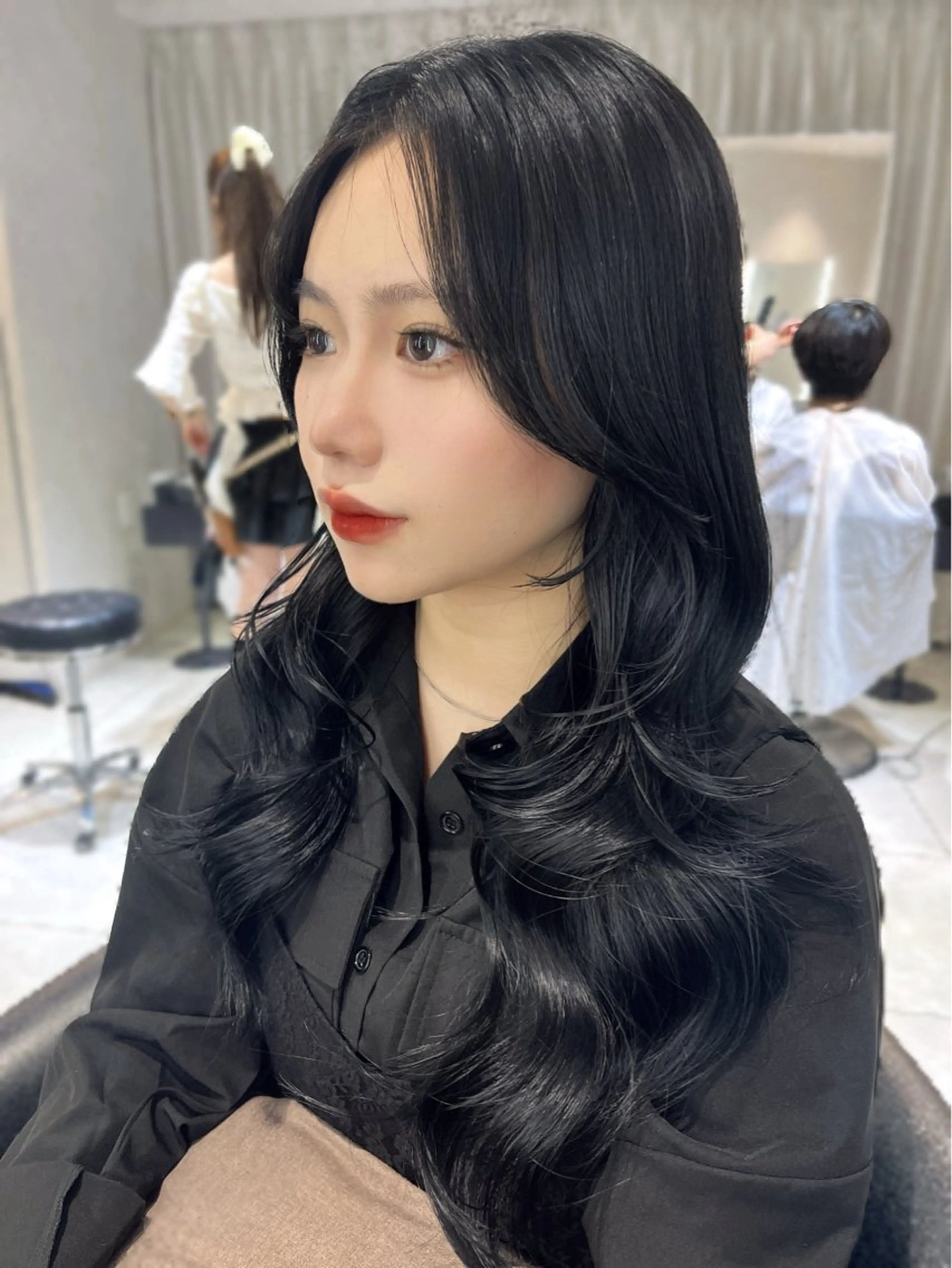 ロング カラー ブルーカラー ネイビーカラー 韓国風ヘア レイヤーカット カット ヘアカラー トリートメント 韓国レイヤー×モテ髪 /MITSUKI🤍のヘアスタイル