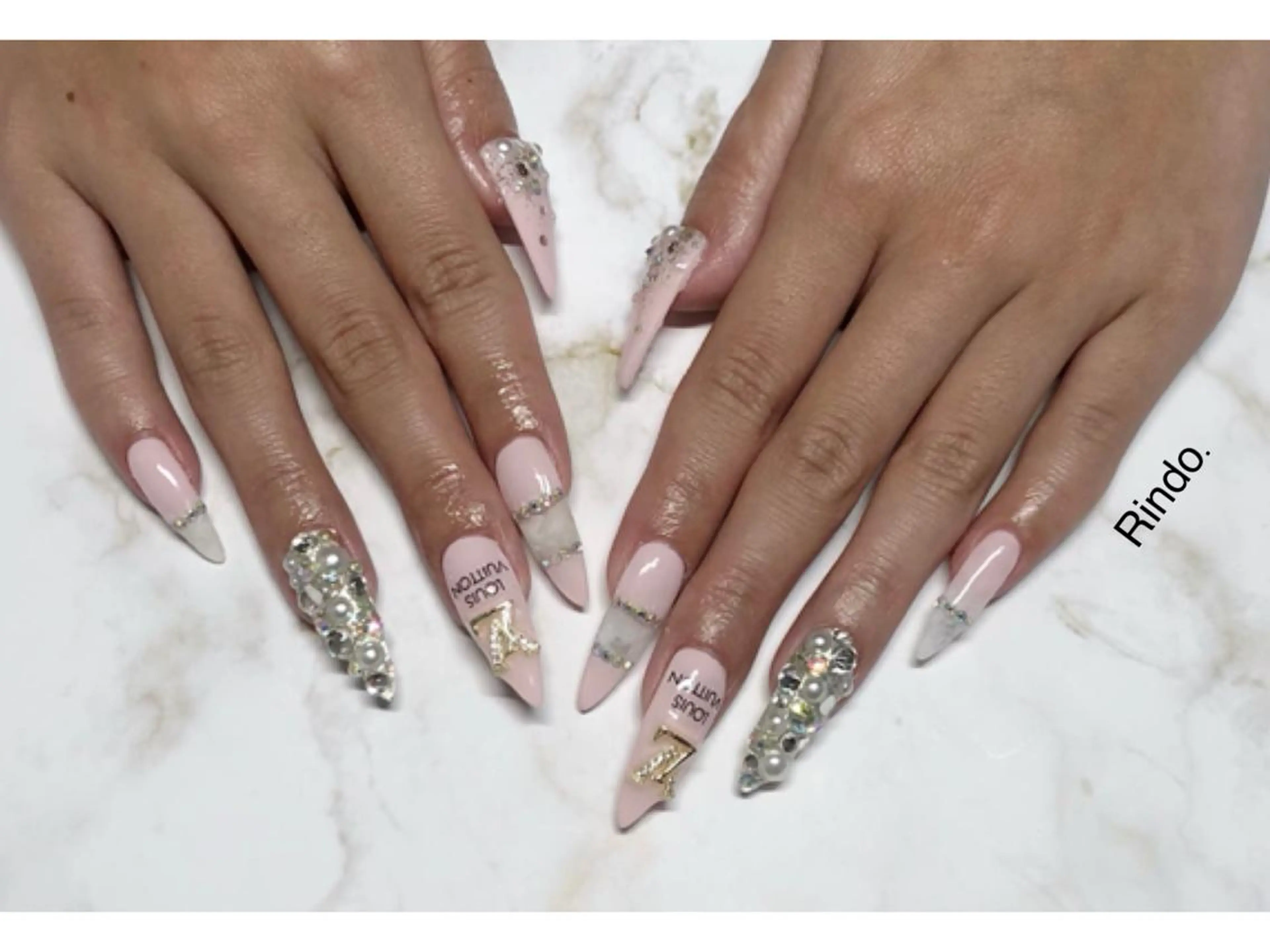 ネイル ジェルネイル ロングネイル ピンク ハンドネイル Rindo.ネイル ♡耳つぼジュエリーのその他イメージ