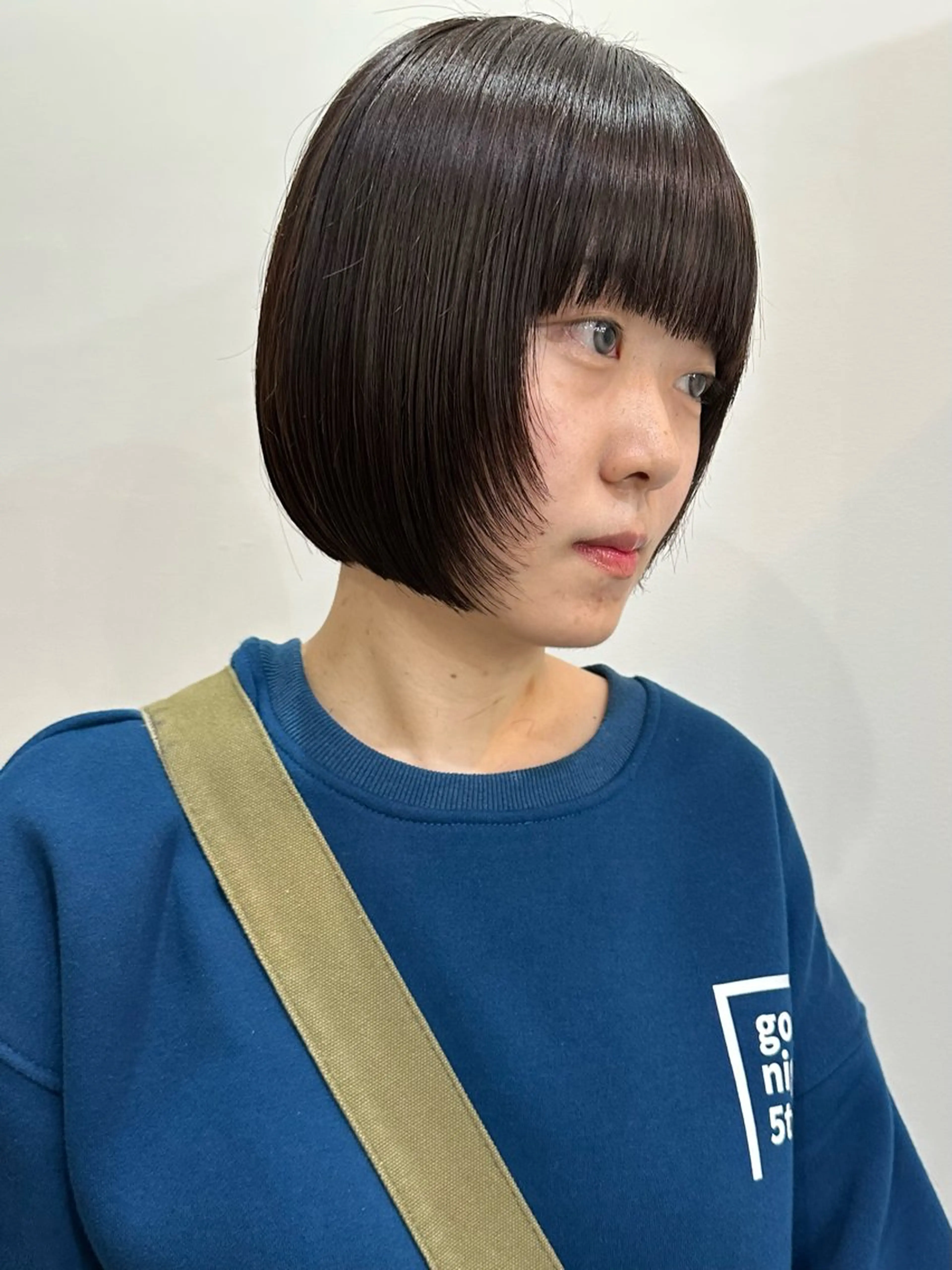 ショート カラー ショートボブ ブリーチ インナーカラー ブリーチなしカラー ボブ カット ヘアカラー トリートメント 切りっぱなしボブ/ デザインカラー店長のヘアスタイル