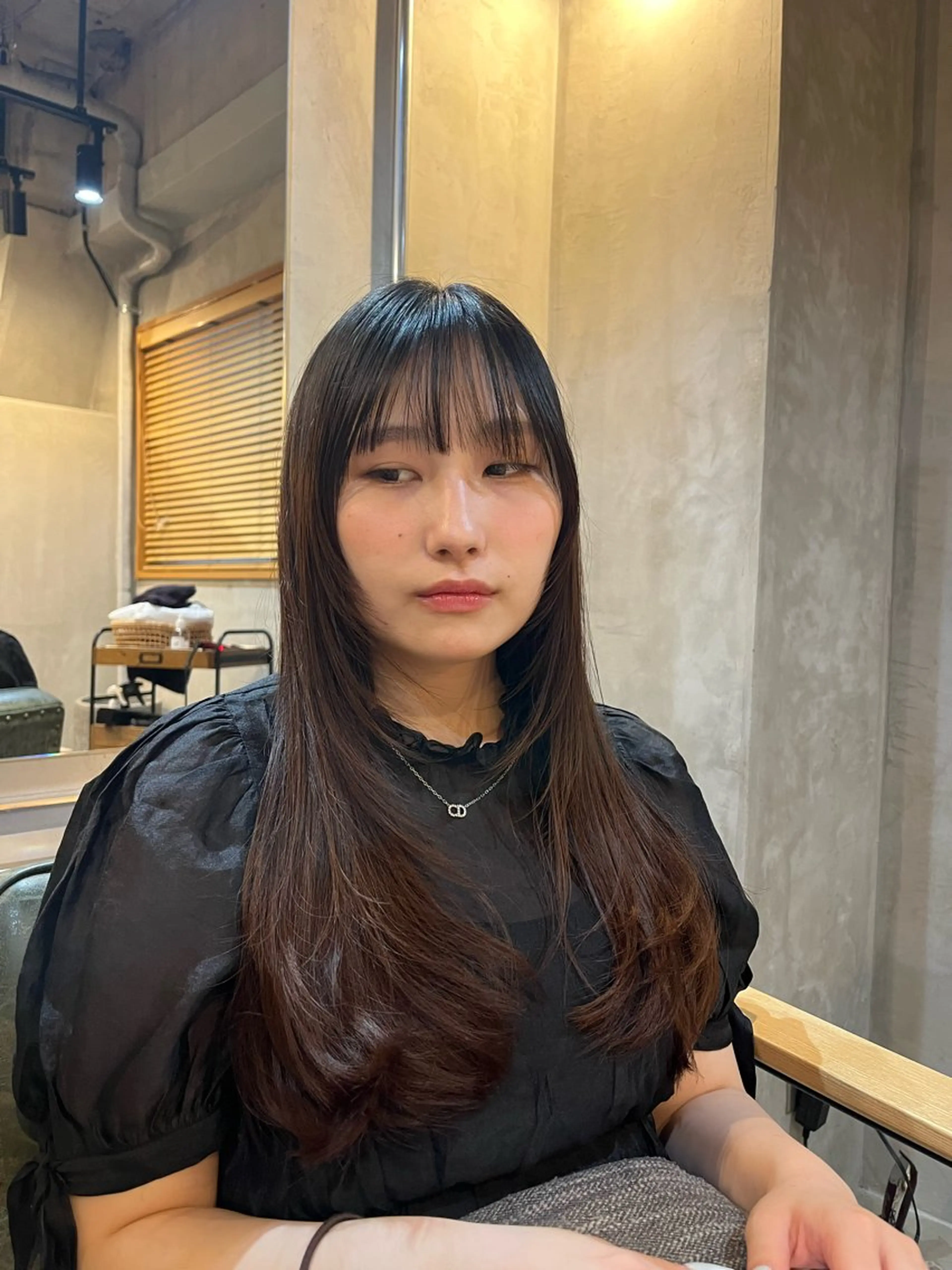 ロング 顔周りカット レイヤーカット sourceliebe所属・韓国風前髪顔周り バーバーakaneのヘアスタイル