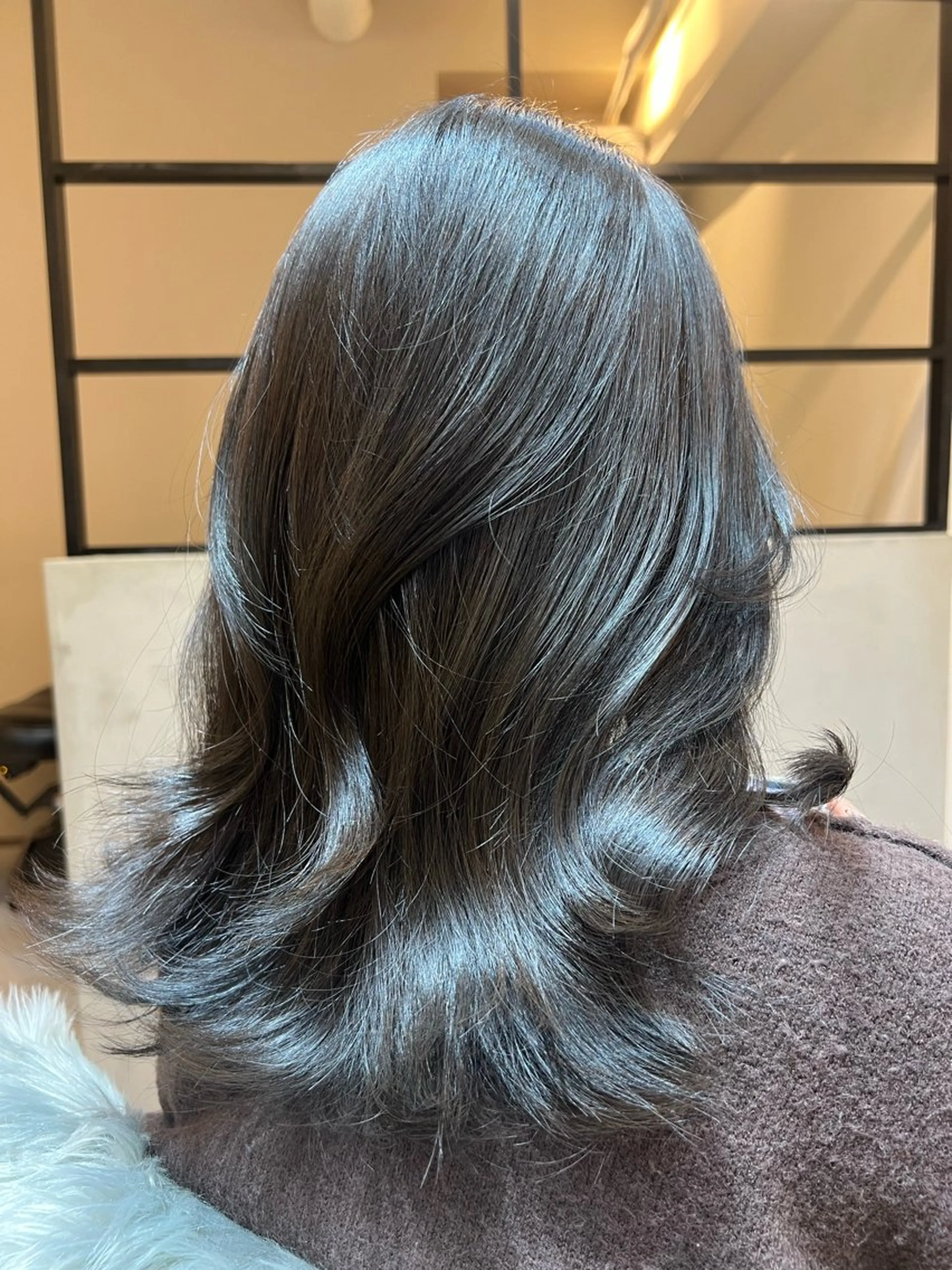 ミディアム 小山 ヨシタカのヘアスタイル