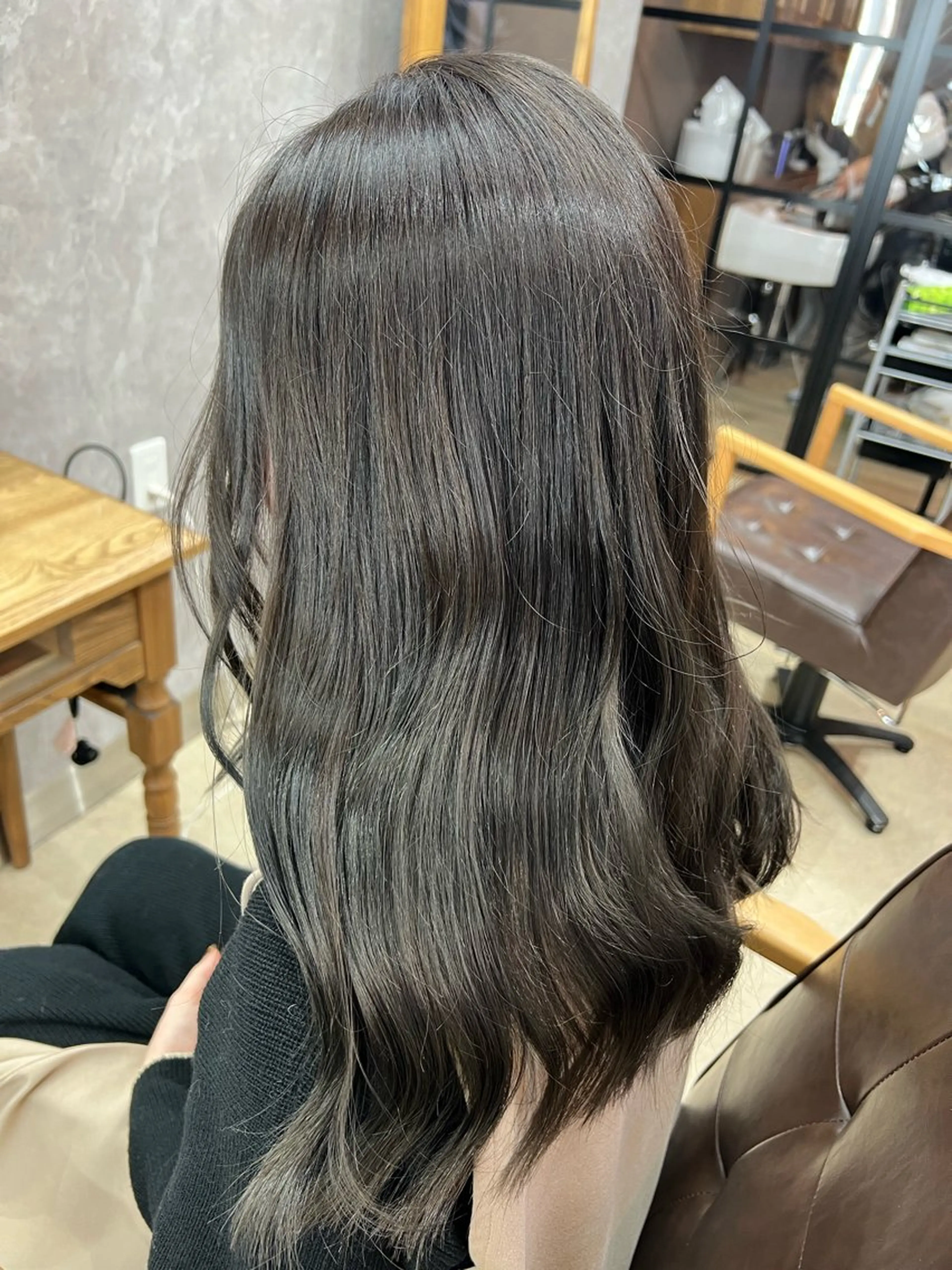 セミロング カラー グレージュ オリーブグレージュ オリーブグレー men's&ladys J'sGrace【メンズアンドレディース ジェイズグレイス】所属・🌻J'sGrace /JUMA🌻のヘアスタイル