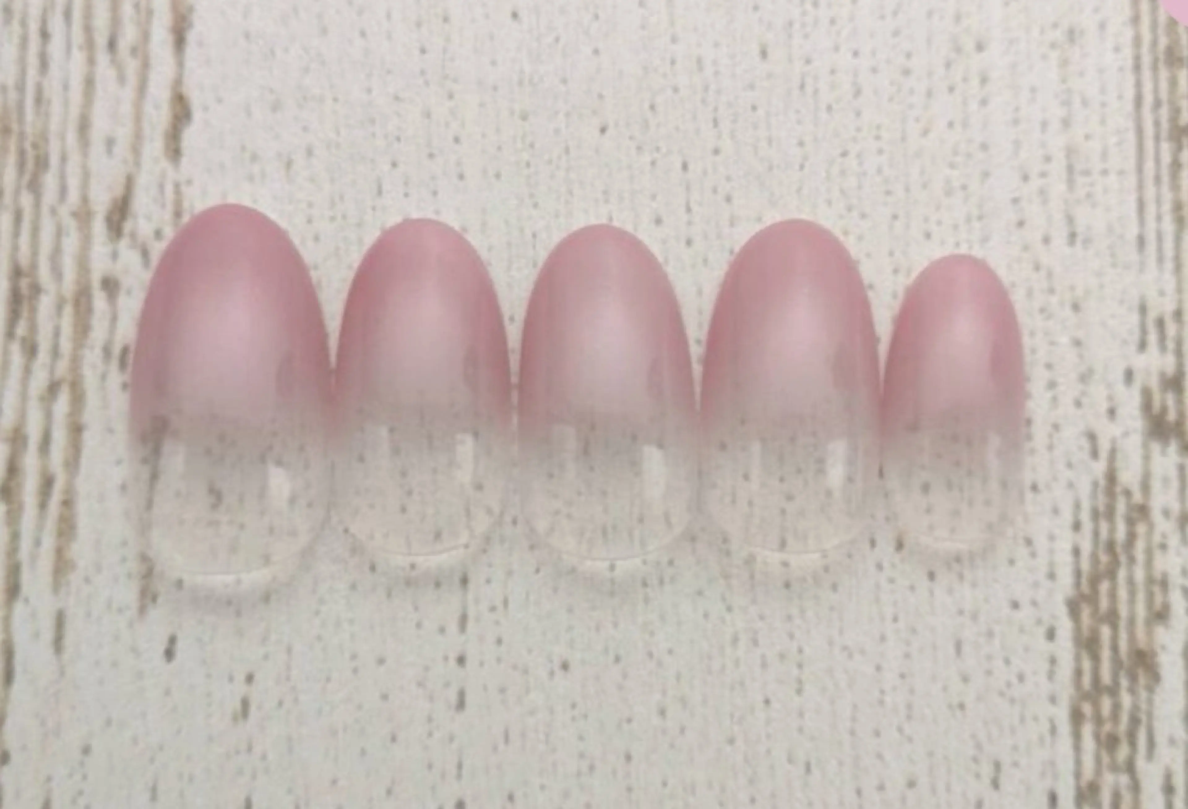 ネイル ネイルサロンshiki 平塚店所属・齋藤 真羽のネイルデザイン