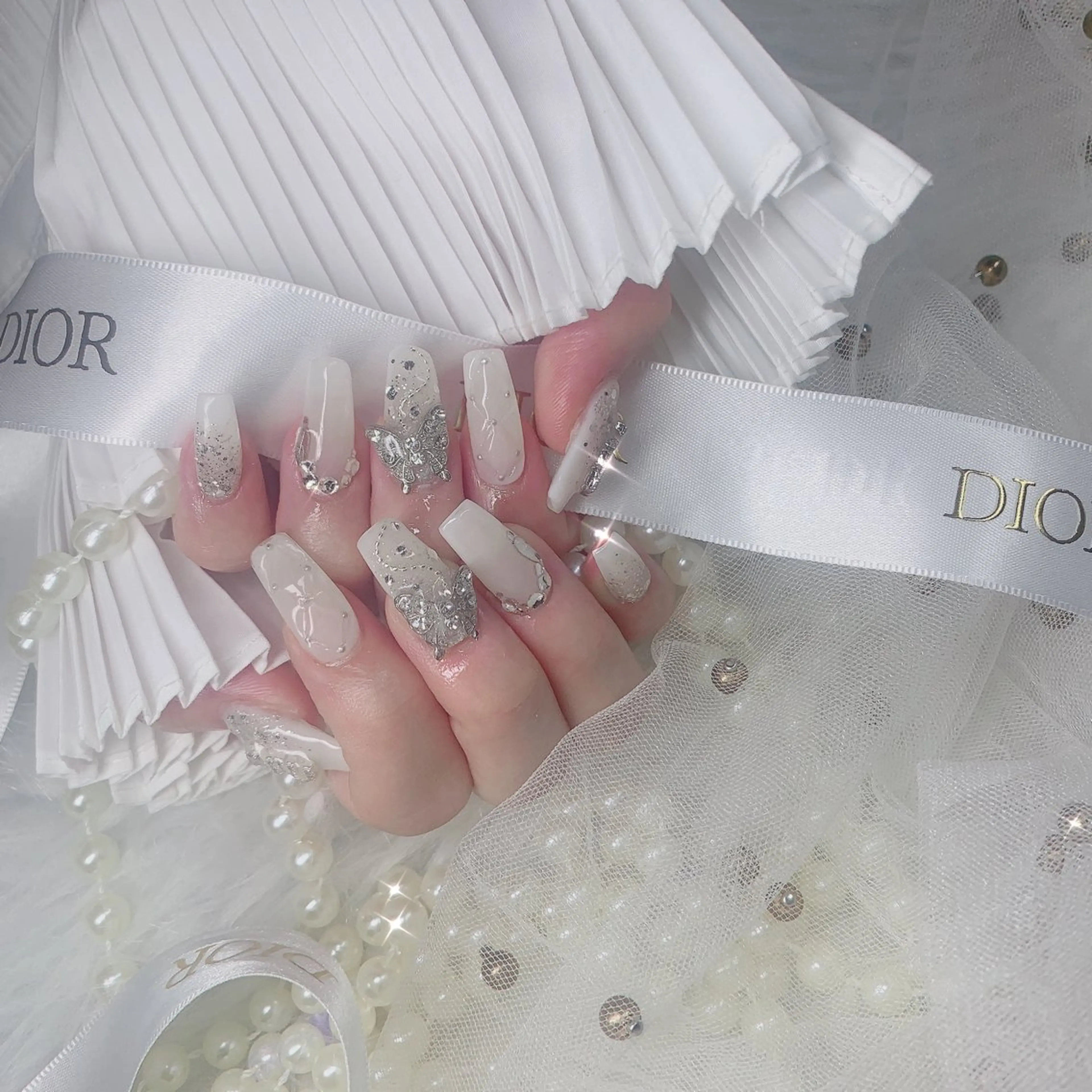 ネイル オーロラネイル 成人式 フットネイル 韓国ネイル ロングネイル ハンドネイル Yudia🦋 azuのネイルデザイン