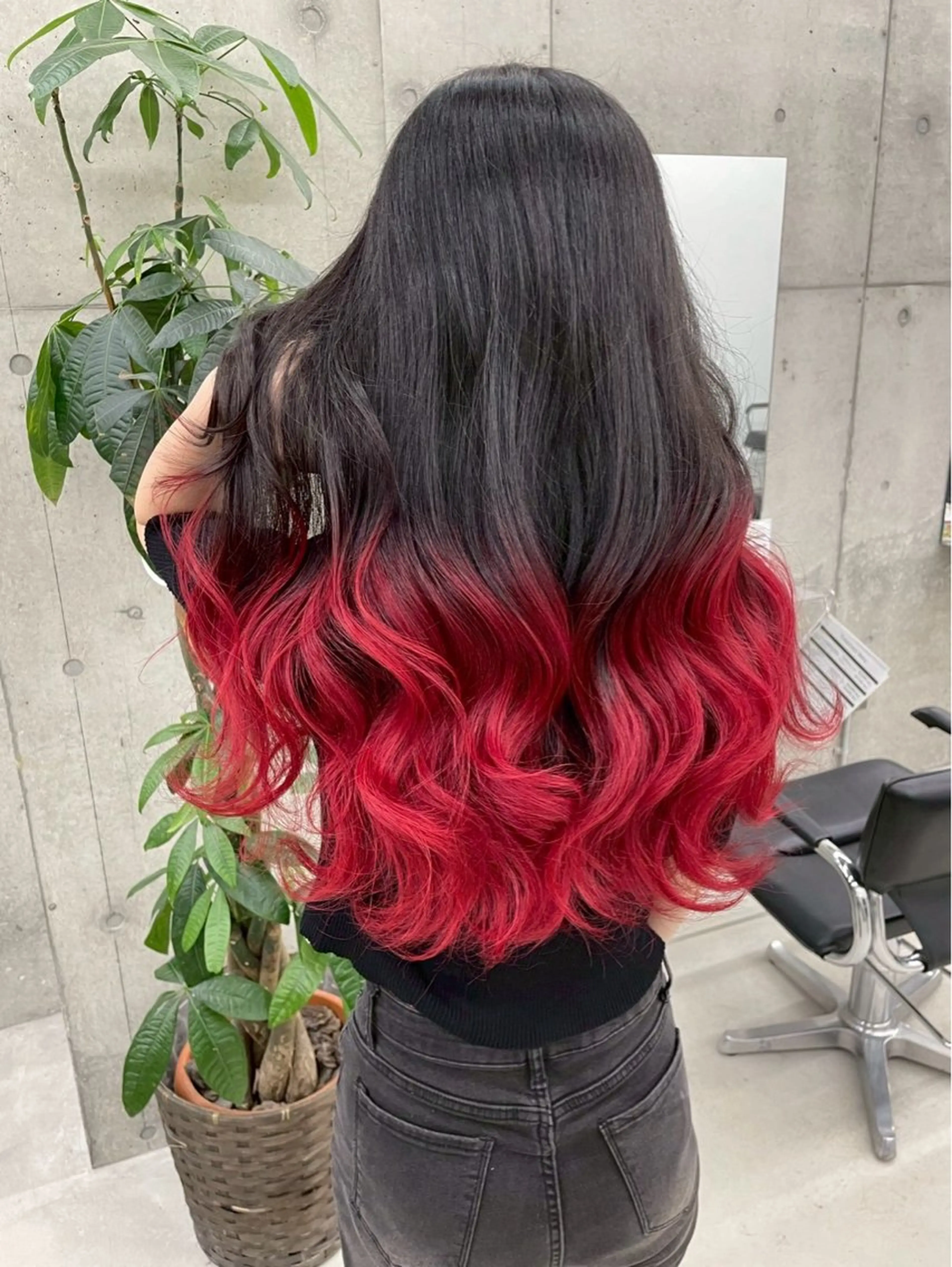 ロング カラー 黒田 真美のヘアスタイル