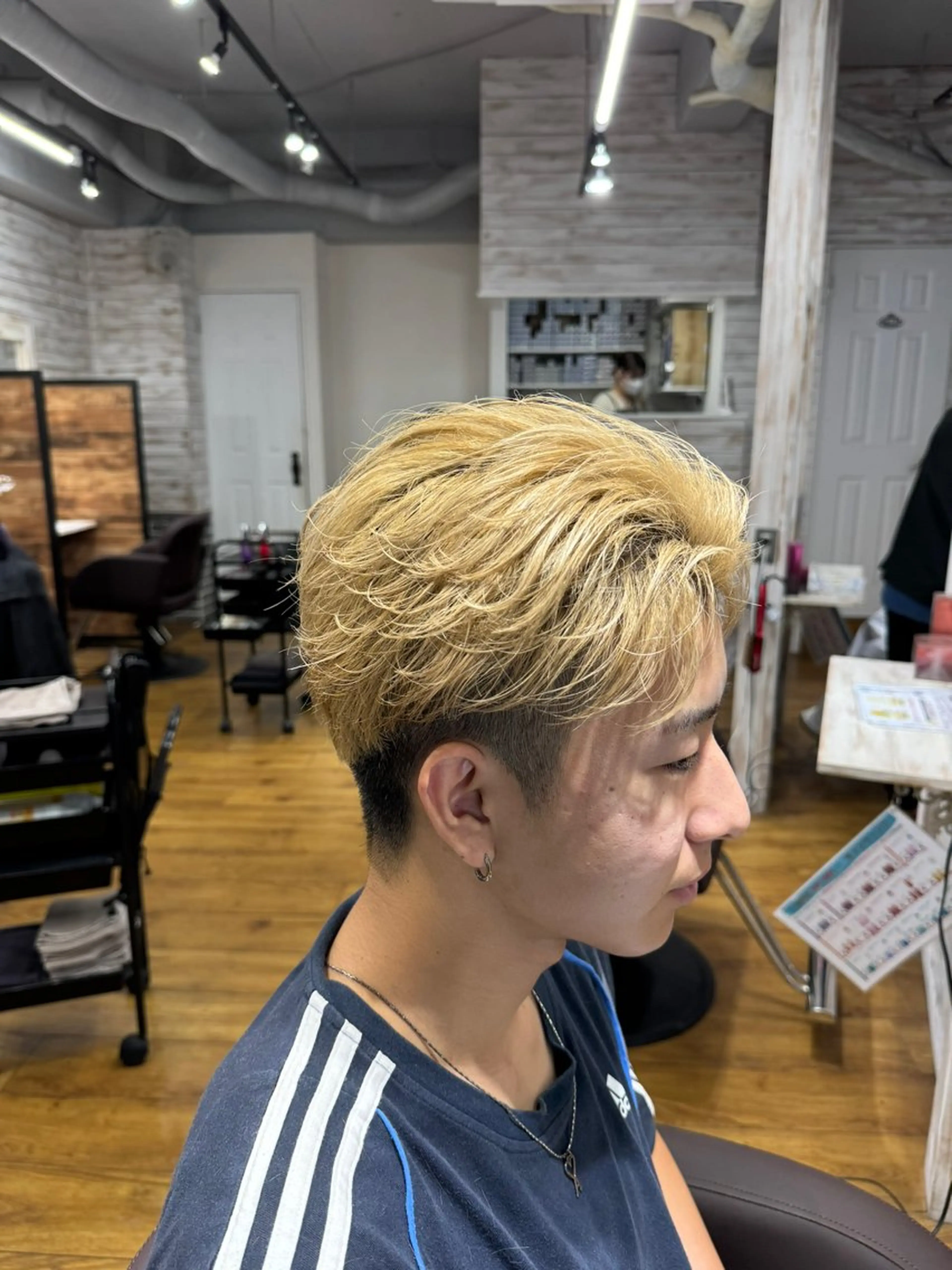 ショート カラー メンズ メンズブリーチ ブリーチ ブロンド ショートヘア Men’s  hair  Coeur 大和八木駅前店所属・東 拓己のヘアスタイル