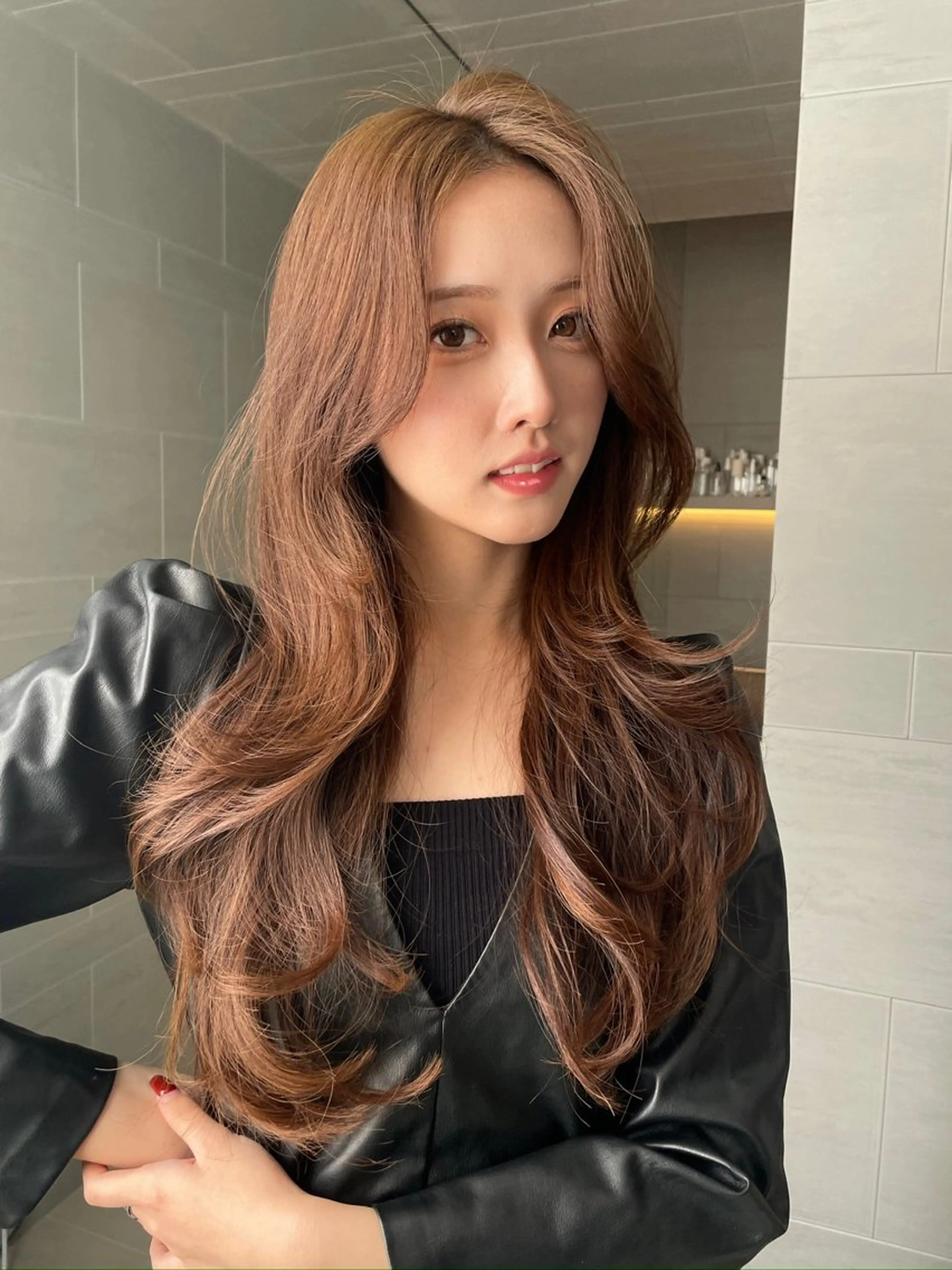 🇰🇷韓国で大人気🇰🇷CMCタンパク質入り🧸ダメージレスコテ巻き風無重力パーマ+カット✂︎の写真