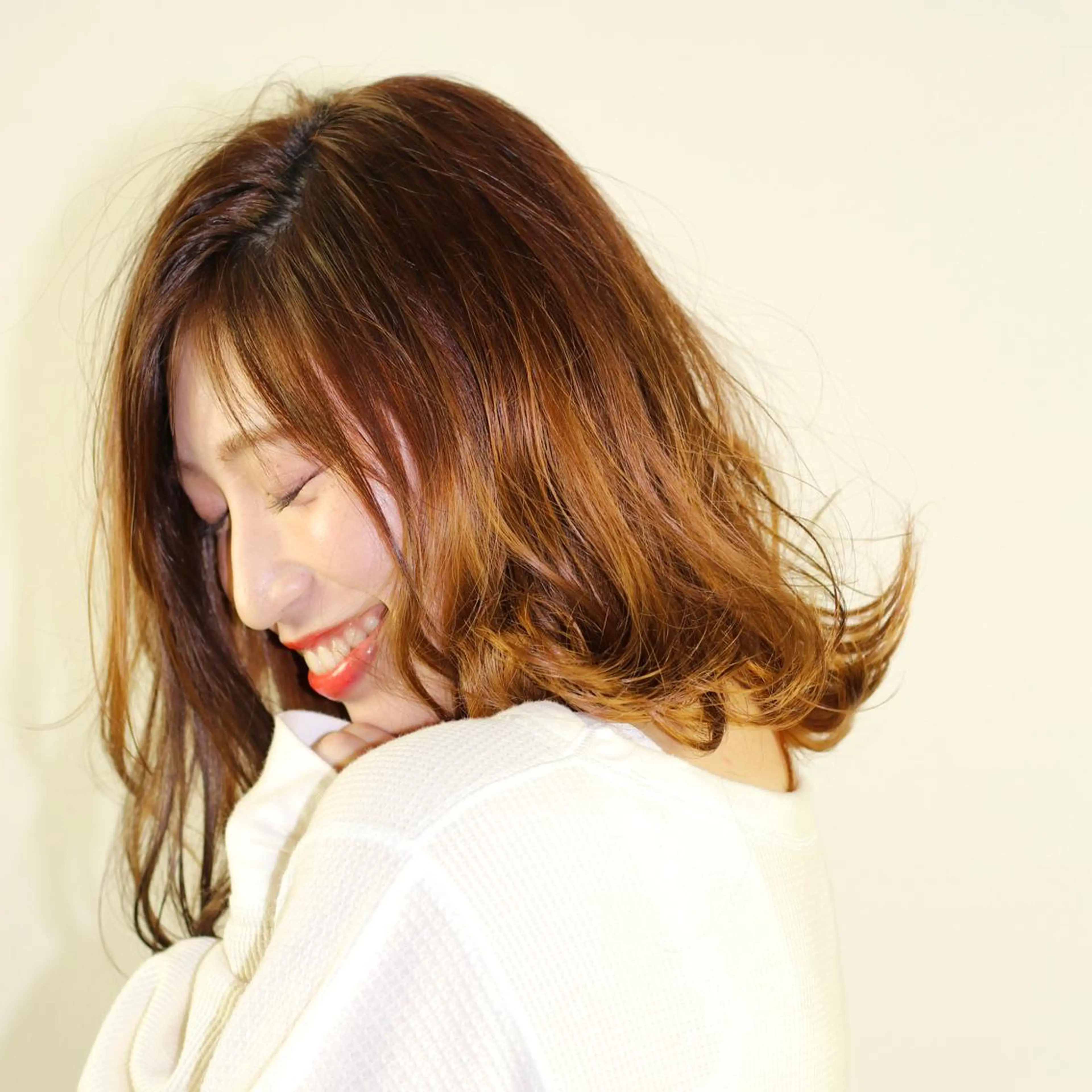 ミディアム カラー レイヤーカット匠 イソザキノリユキのヘアスタイル