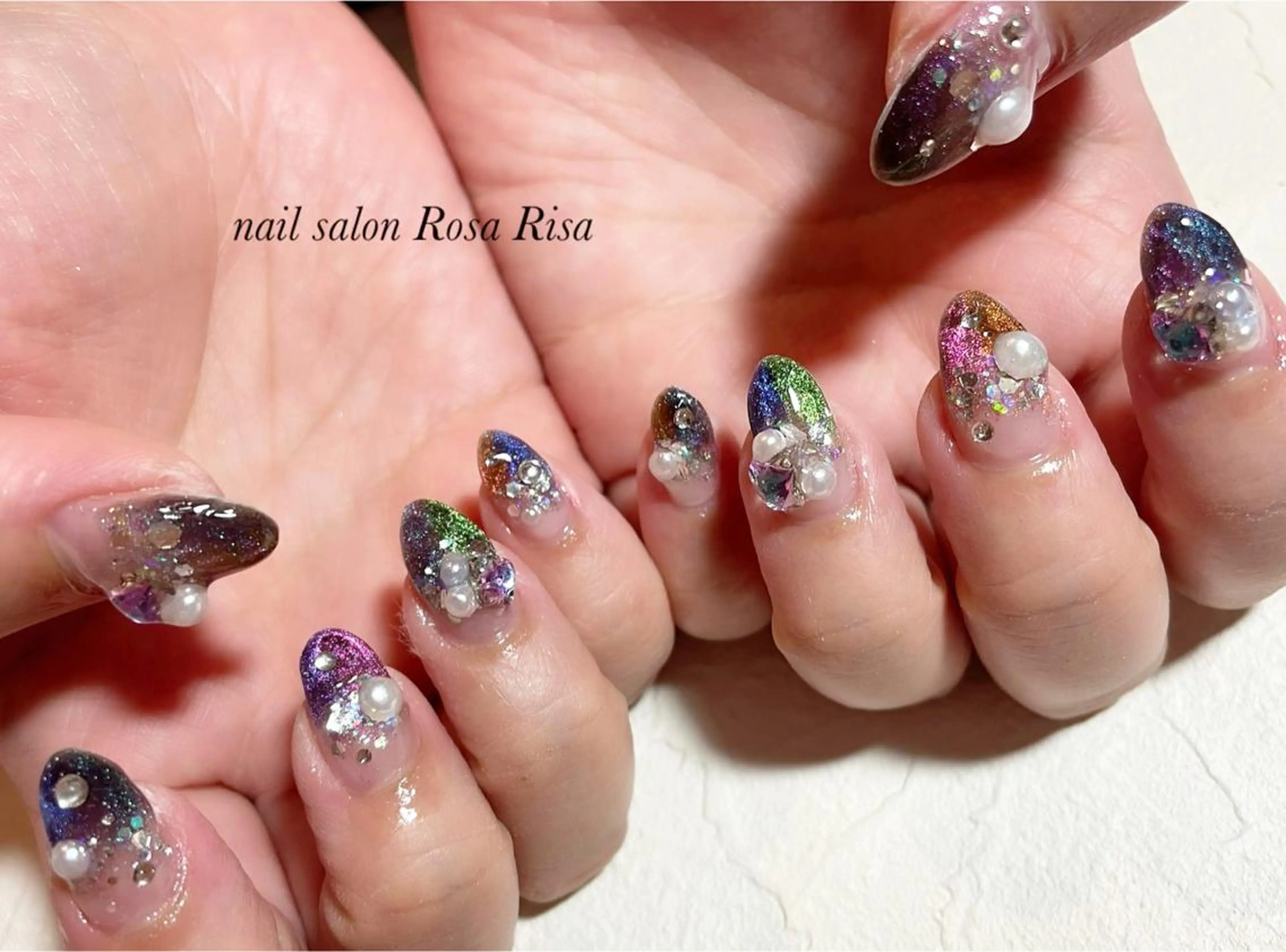 ミディアム ネイル マグネットネイル ハンドネイル ネイルスタジオ シェイクユアハンズのネイルデザイン