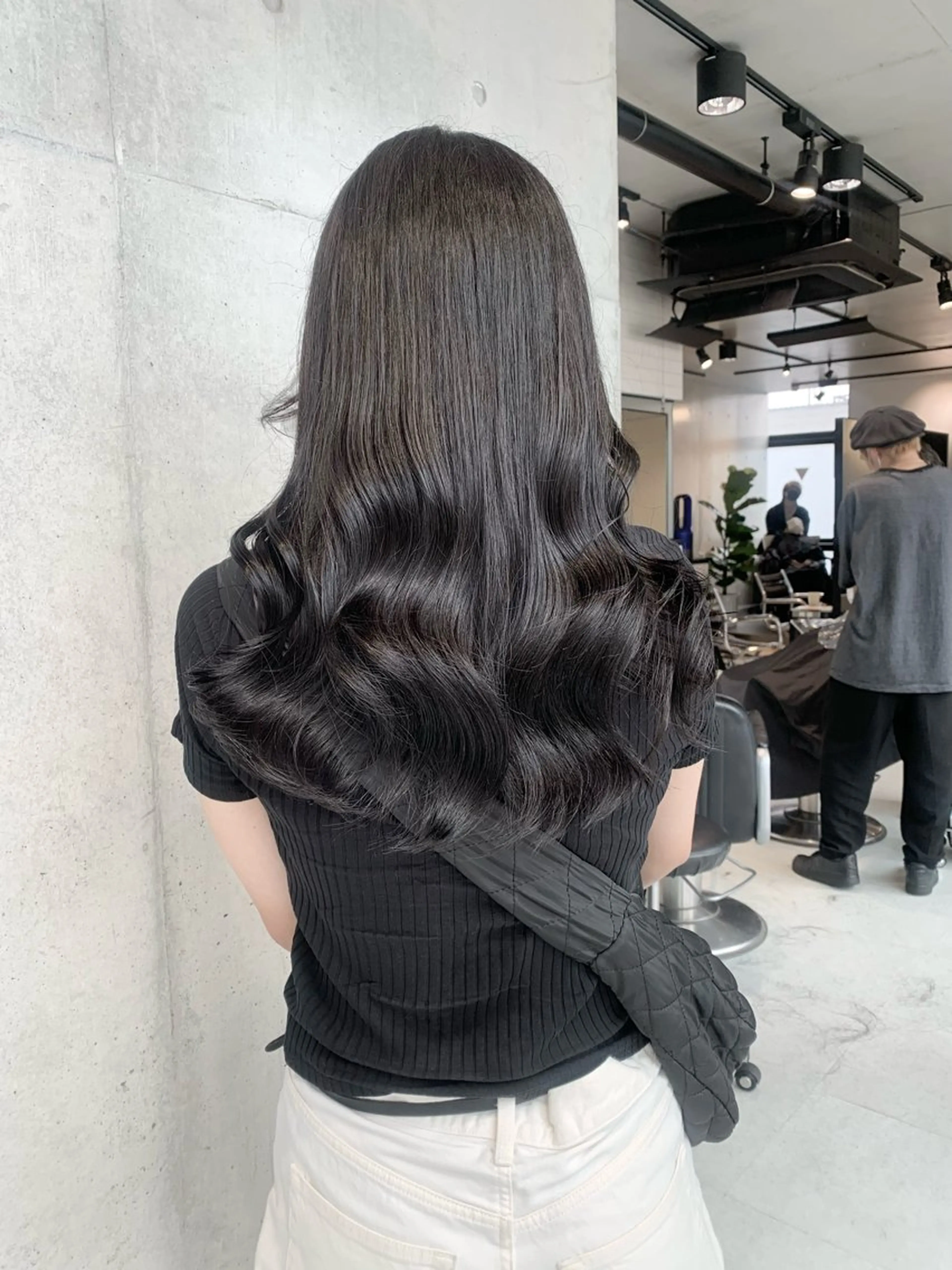 ロング カラー パーマ ヘアアレンジ カット ヘアカラー トリートメント ヘッドスパ ヘアセット 透明感/オリーブ/ グレージュ/YUKAのヘアスタイル