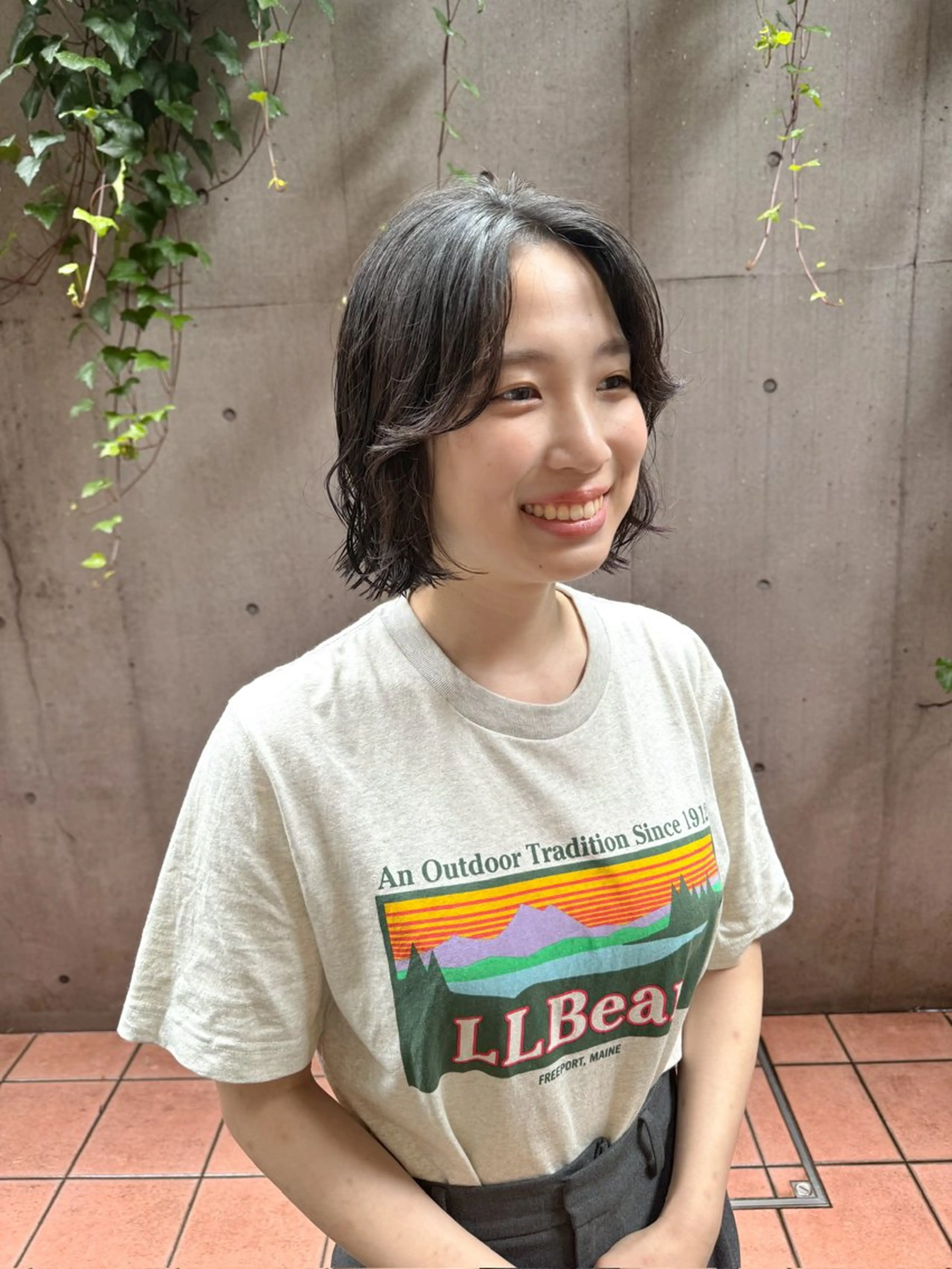 ショート パーマ ボブ 伸ばしかけ カット パーマ 大橋 芽衣のヘアスタイル