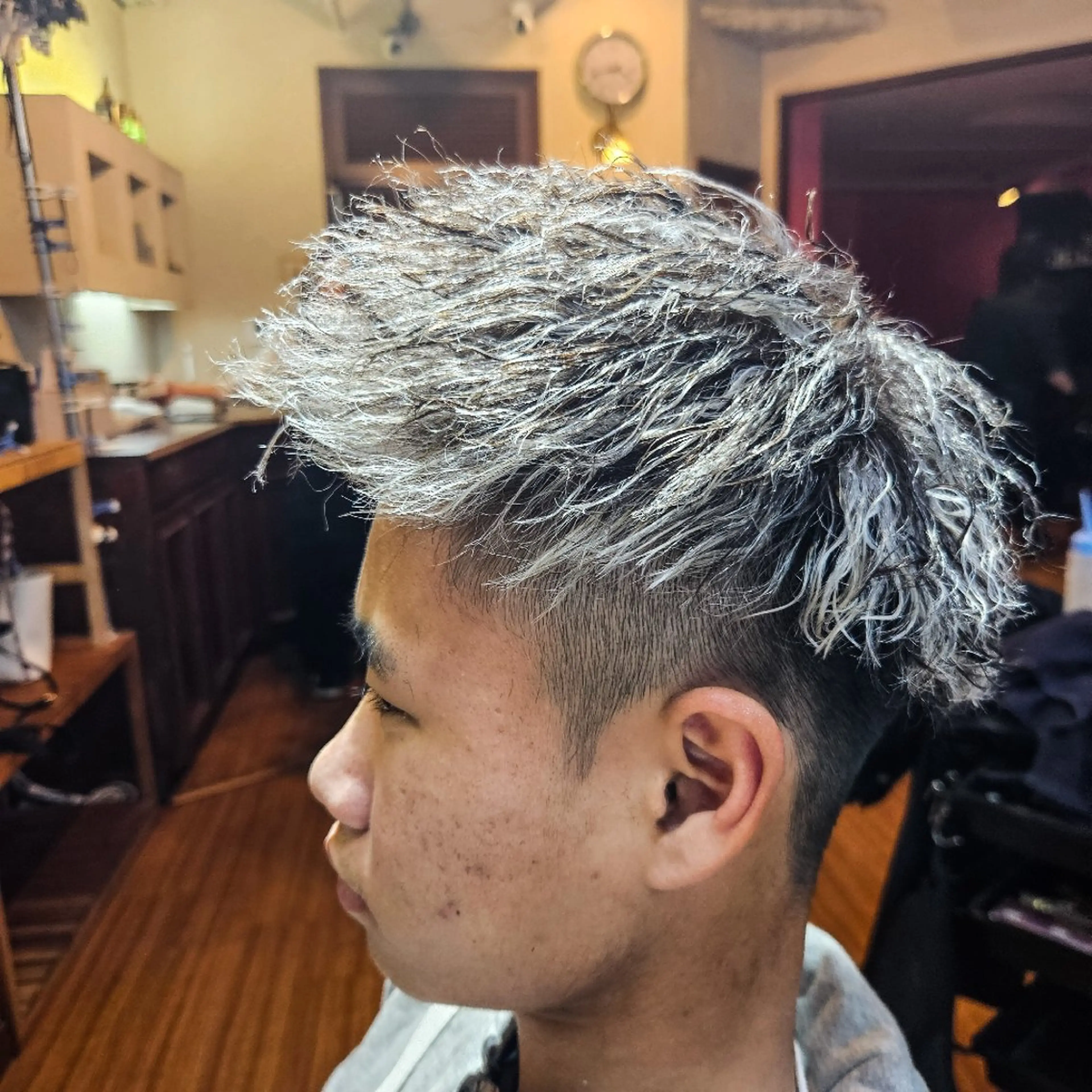 メンズ FREEX所属・特殊パーマ 片山恭兵のヘアスタイル