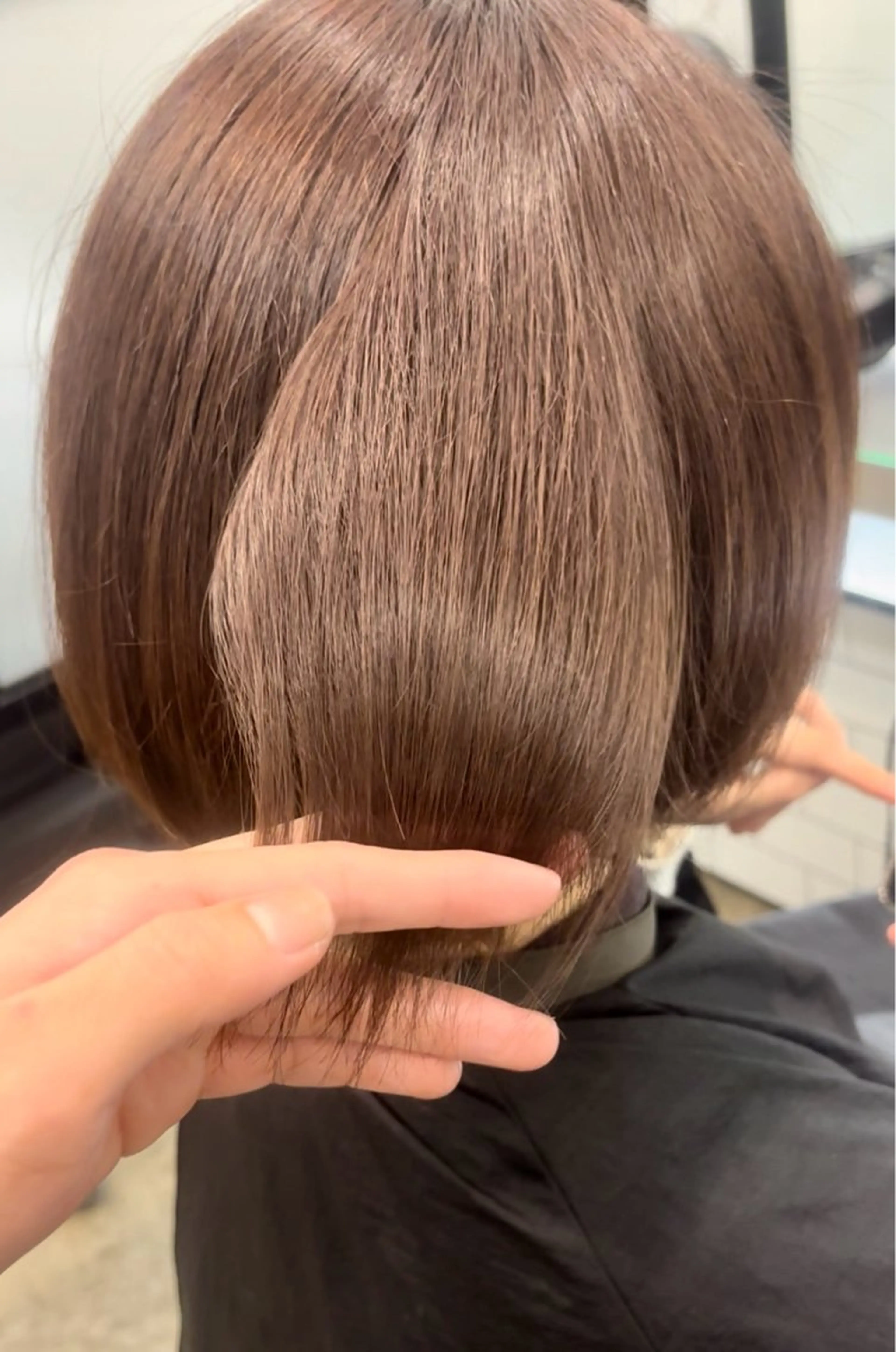 ショート カラー ブリーチ 透明感カラー ダブルカラー ブリーチなしカラー 縮毛矯正 カット ヘアカラー トリートメント YUTO歴9年 ベージュの透明感得意のヘアスタイル