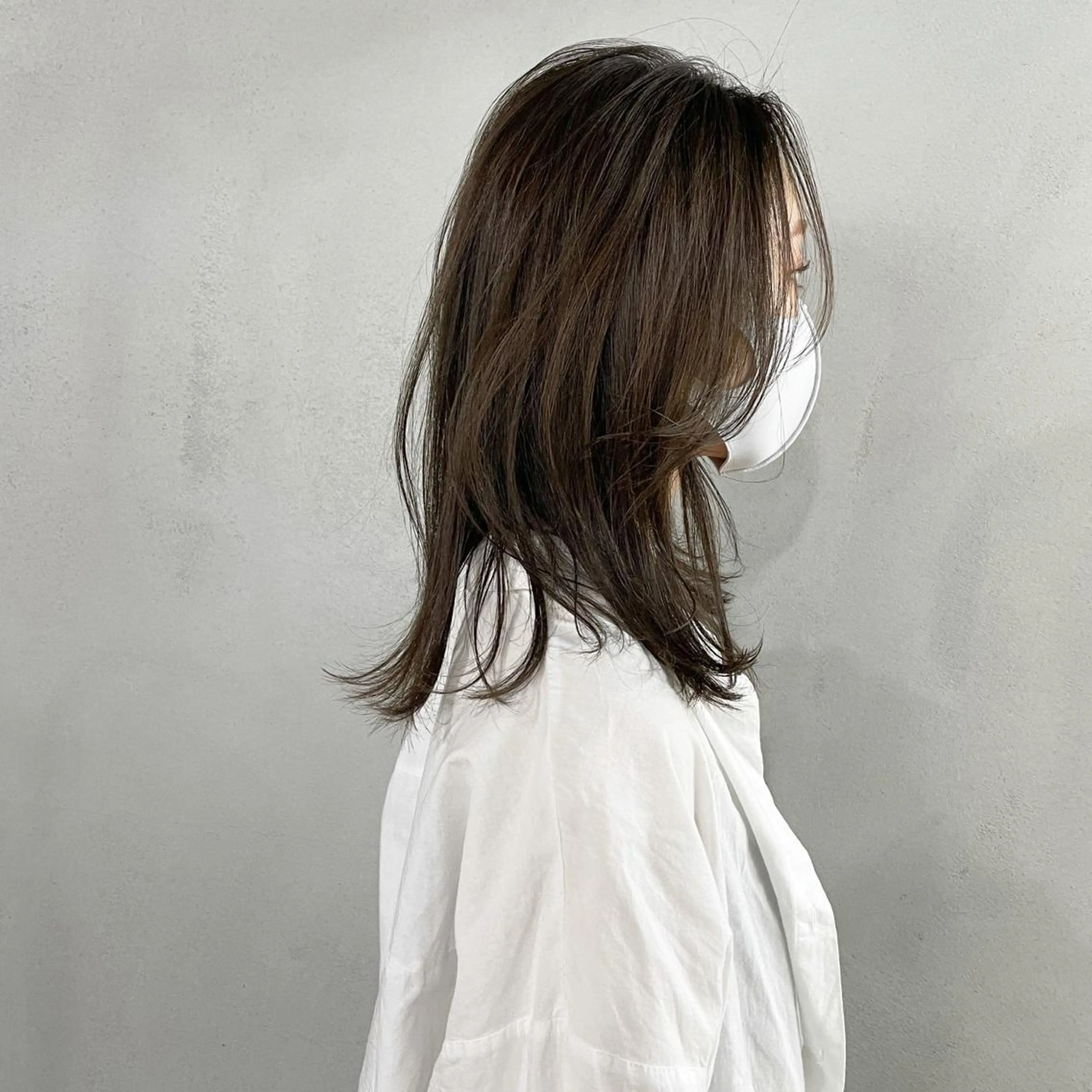 セミロング カラー パーマ ヘアアレンジ メンズ キッズ ネイル マツエク・マツパ アッシュ アッシュブラウン ブラウンカラー カラーマツエク レイヤーカット #tag 稗田綾加のヘアスタイル