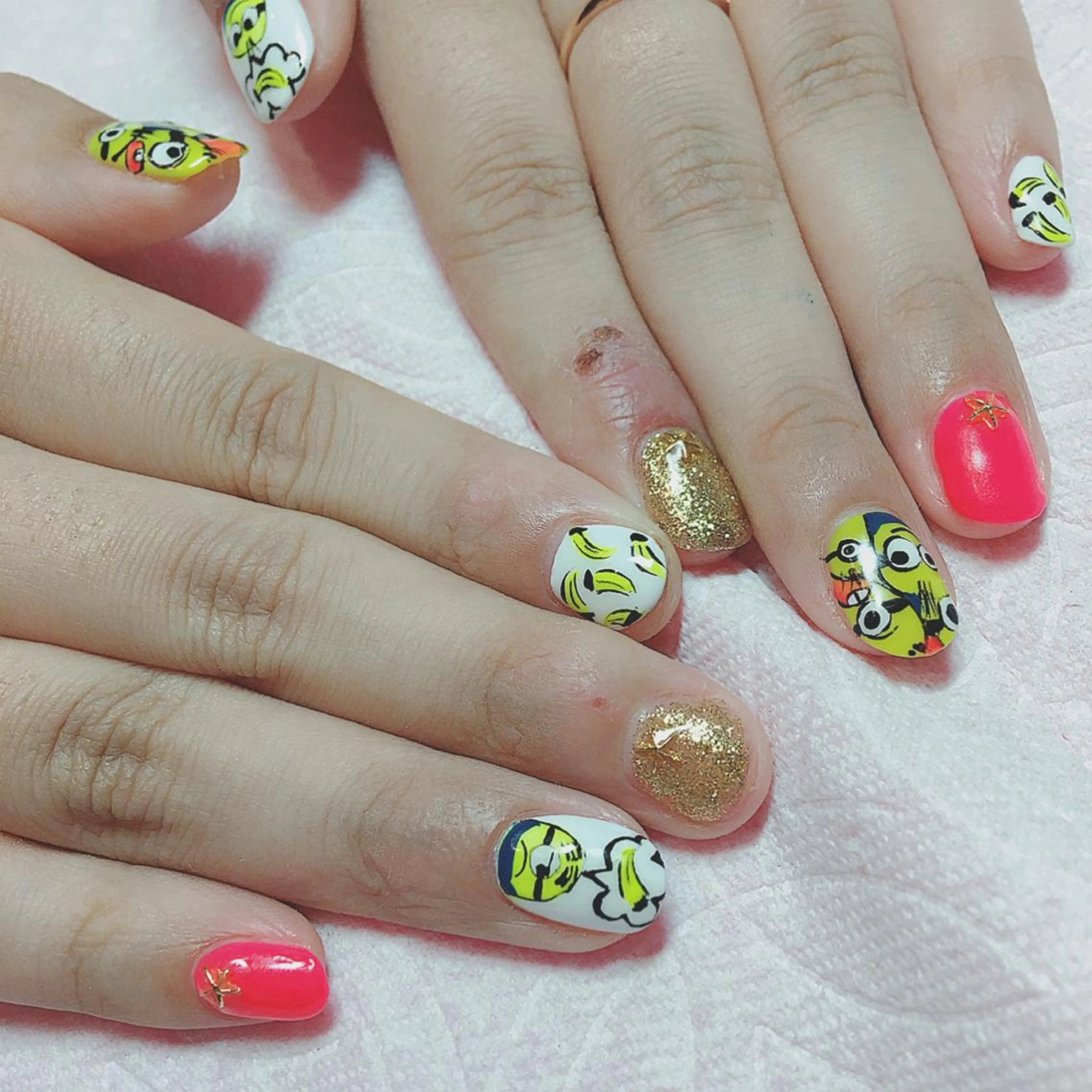 ネイル THECOLORS所属・近貞 莉奈のネイルデザイン