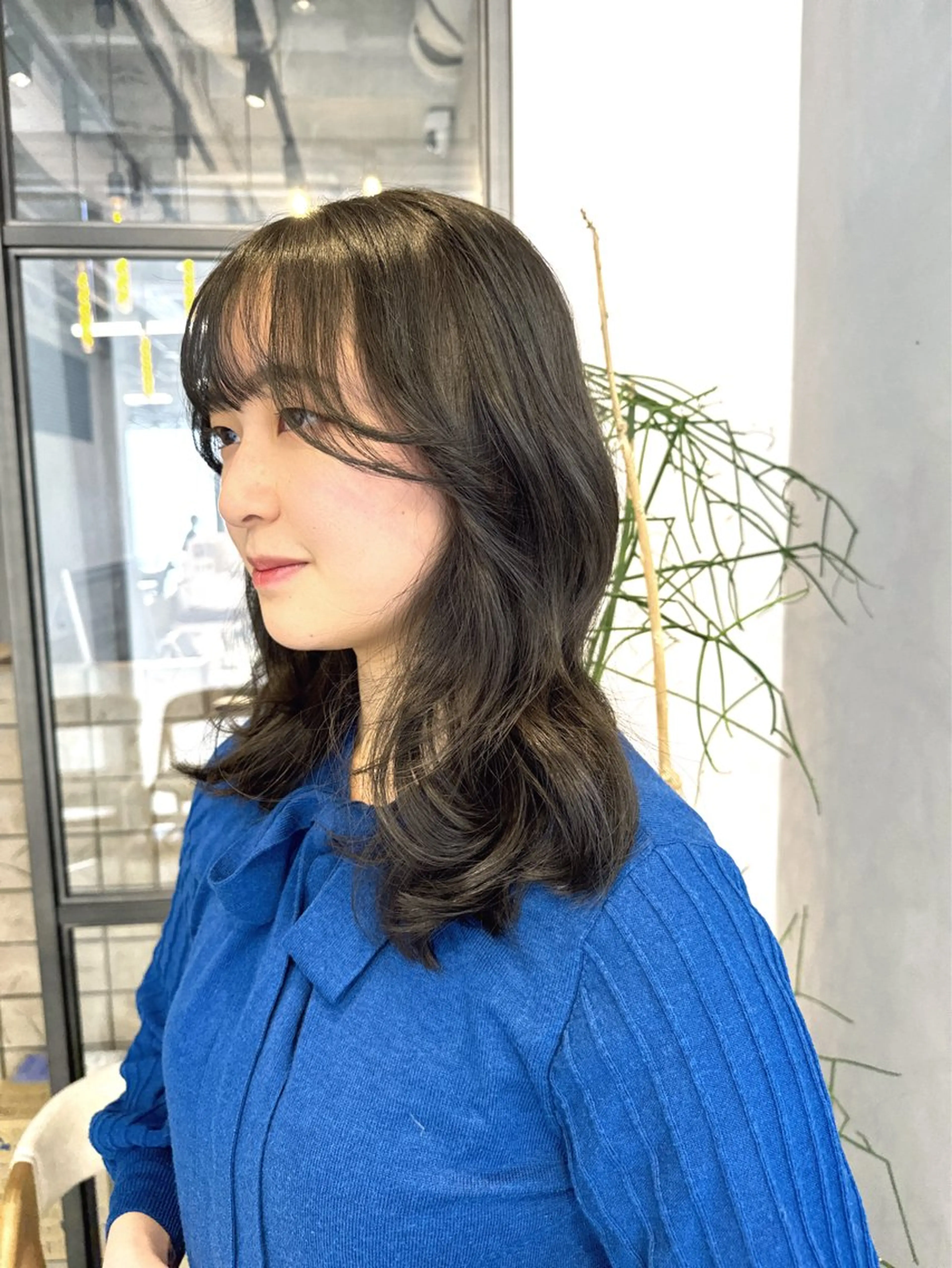 セミロング カラー ブリーチ グレージュ ブリーチなしカラー オリーブグレージュ オリーブグレー カット ヘアカラー トリートメント 透明感カラー✨艶髪 制作🌱山根あゆみのヘアスタイル