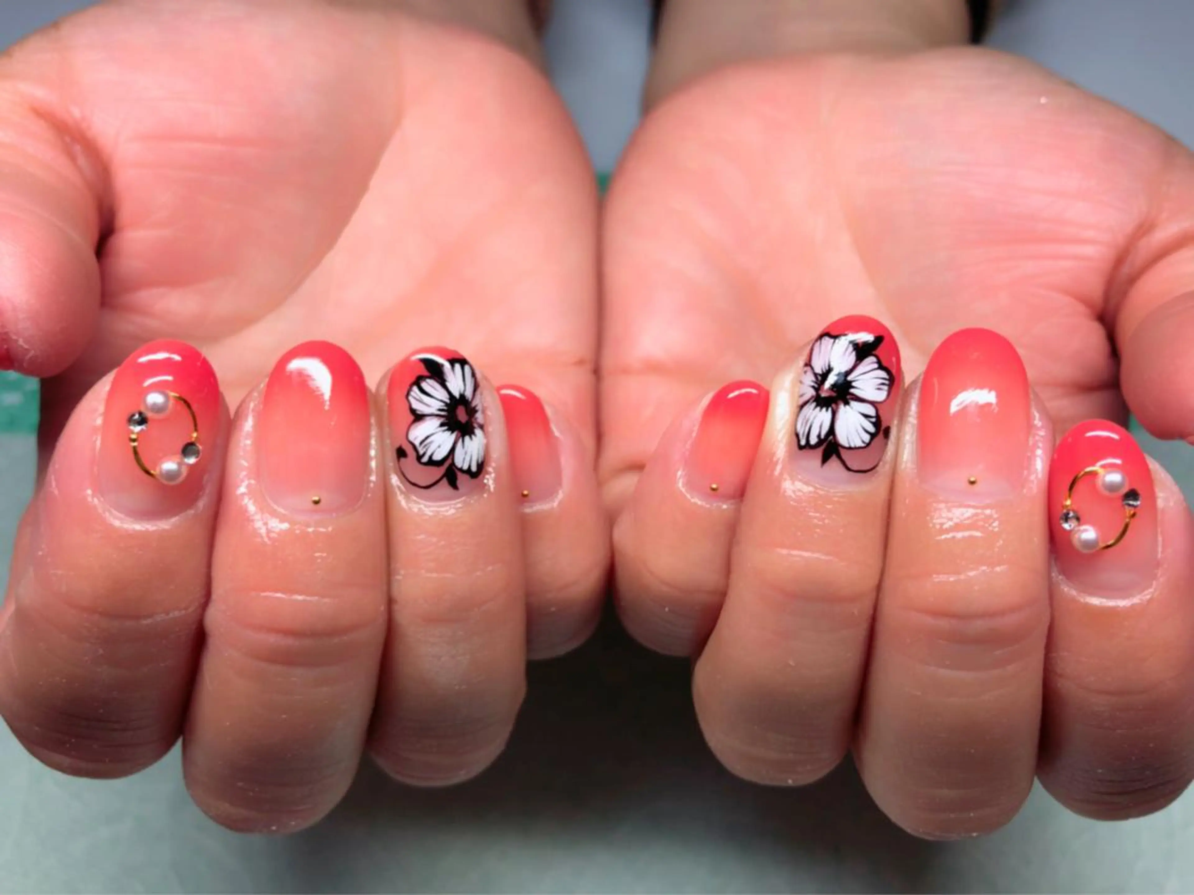 ネイル Li'leaNail AINAのネイルデザイン