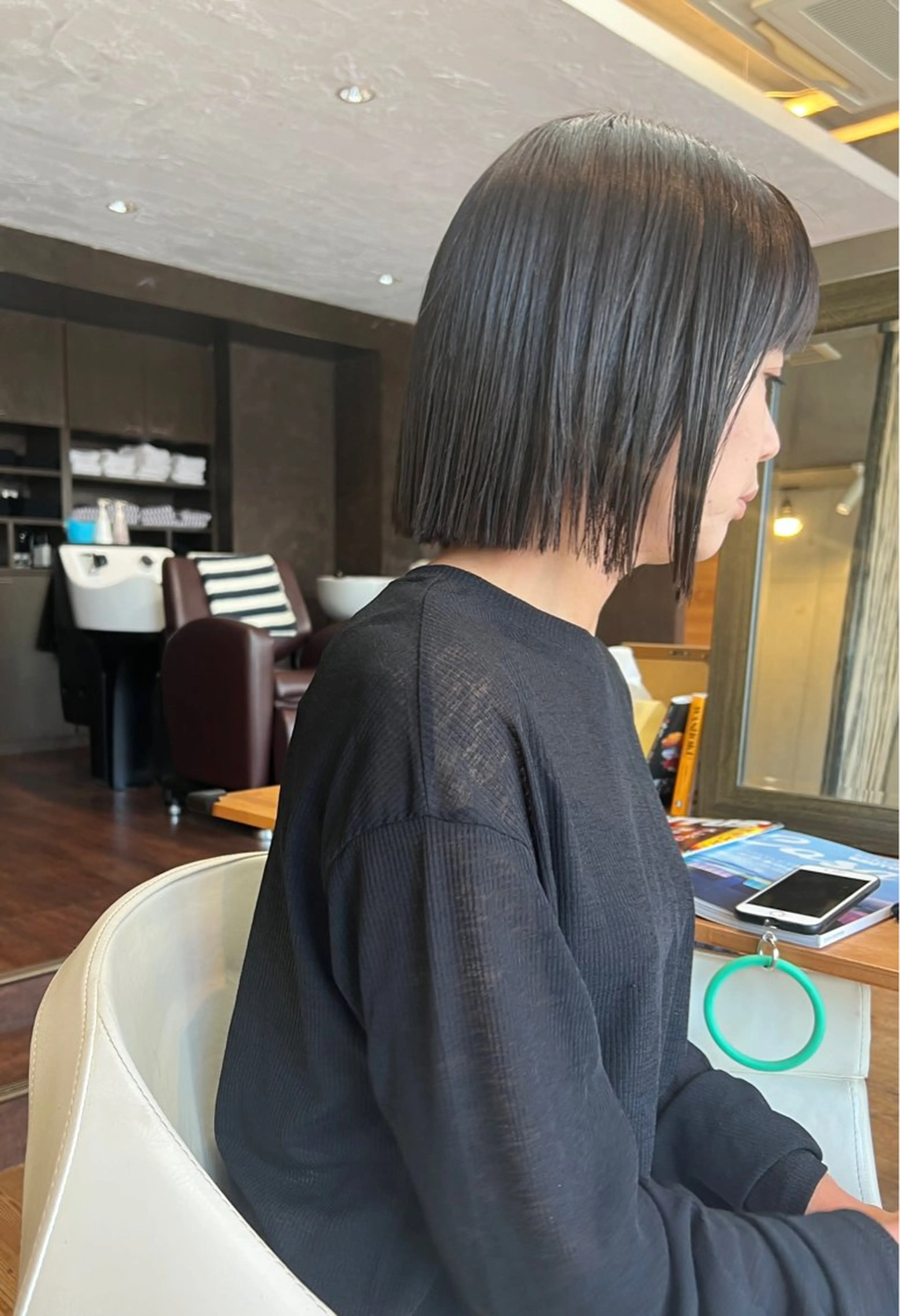 ミディアム カラー カット ヘアカラー BEACH　HAIR&NAIL所属・両国駅徒歩1分⭐️ アイロン仕上げのヘアスタイル