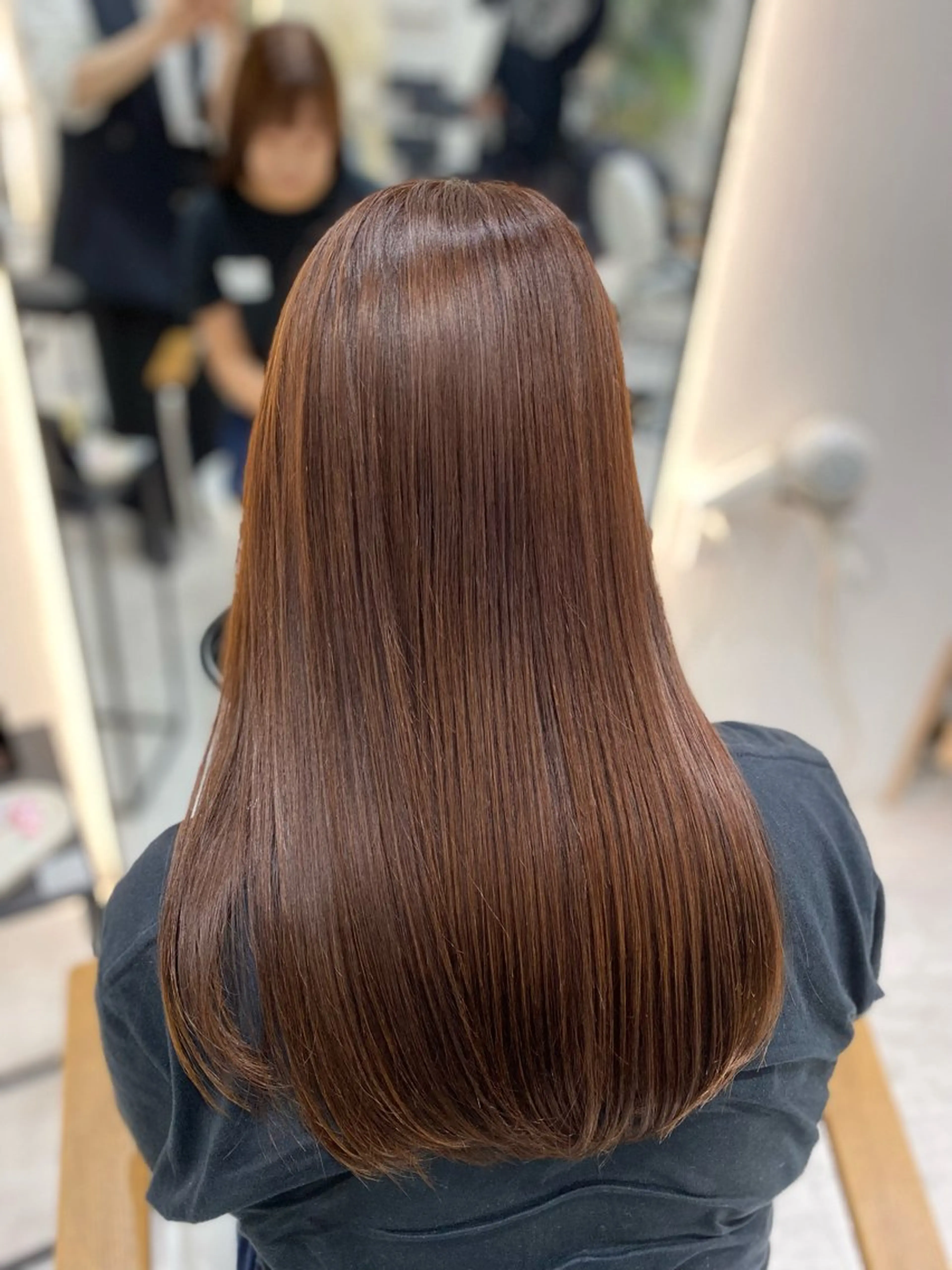 ロング パーマ 縮毛矯正 ストレートパーマ カット 縮毛矯正 トリートメント 艶髪・透明感カラー・ 韓国ヘア・Yuriのヘアスタイル