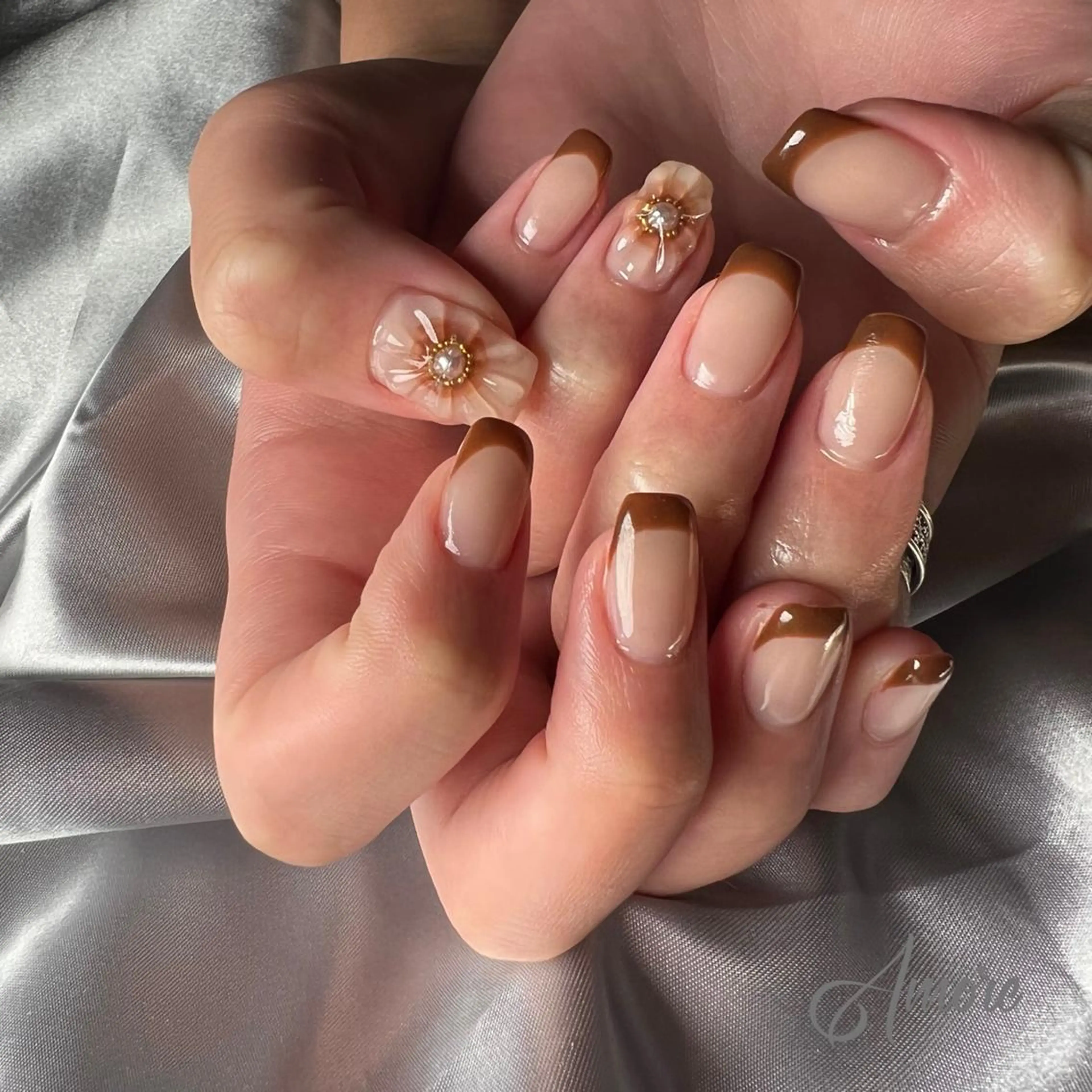 ネイル ジェルネイル ミラーネイル オフィスネイル パラジェル You kyehwaのネイルデザイン