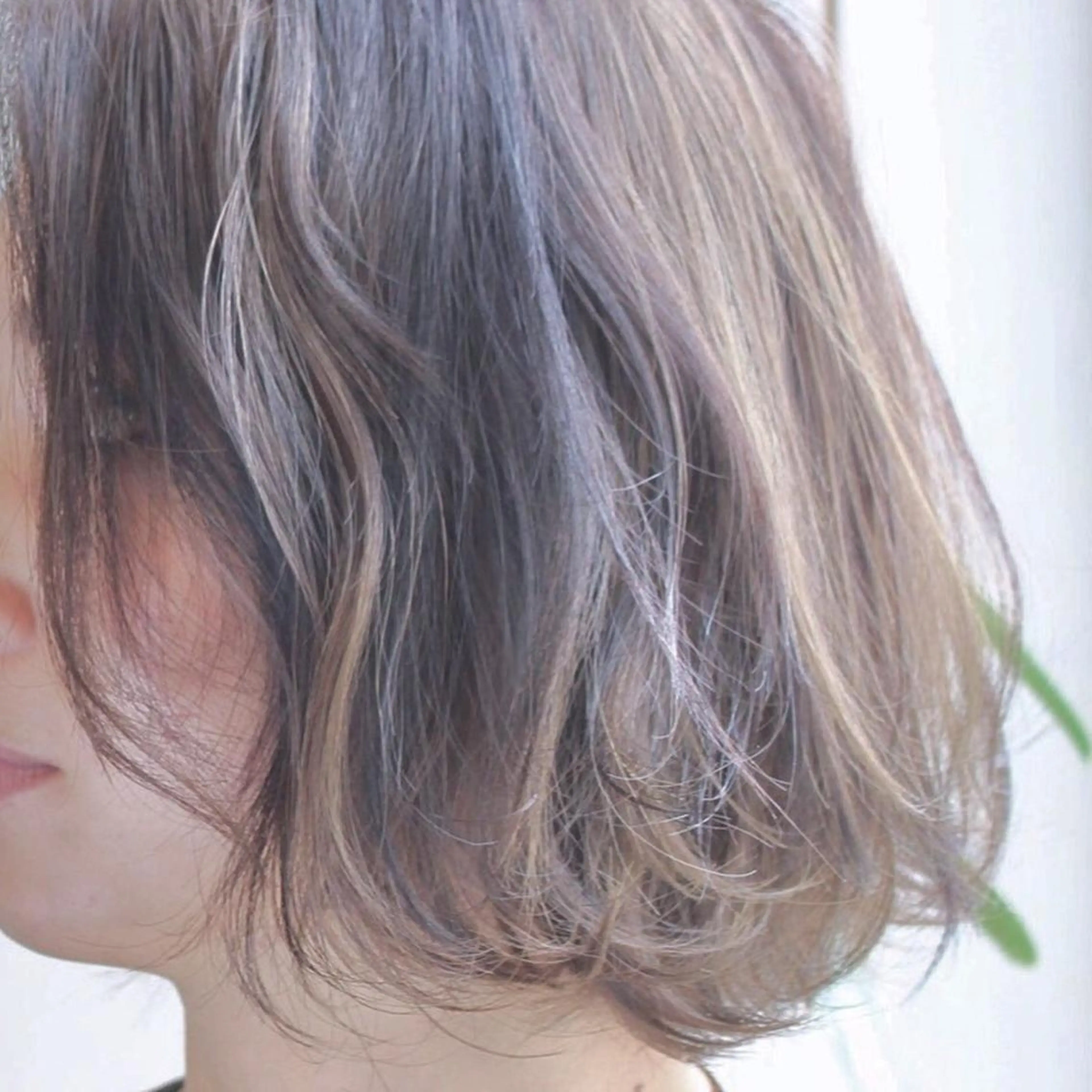 ショート カット ヘアカラー トリートメント 小濱 秀人のヘアスタイル