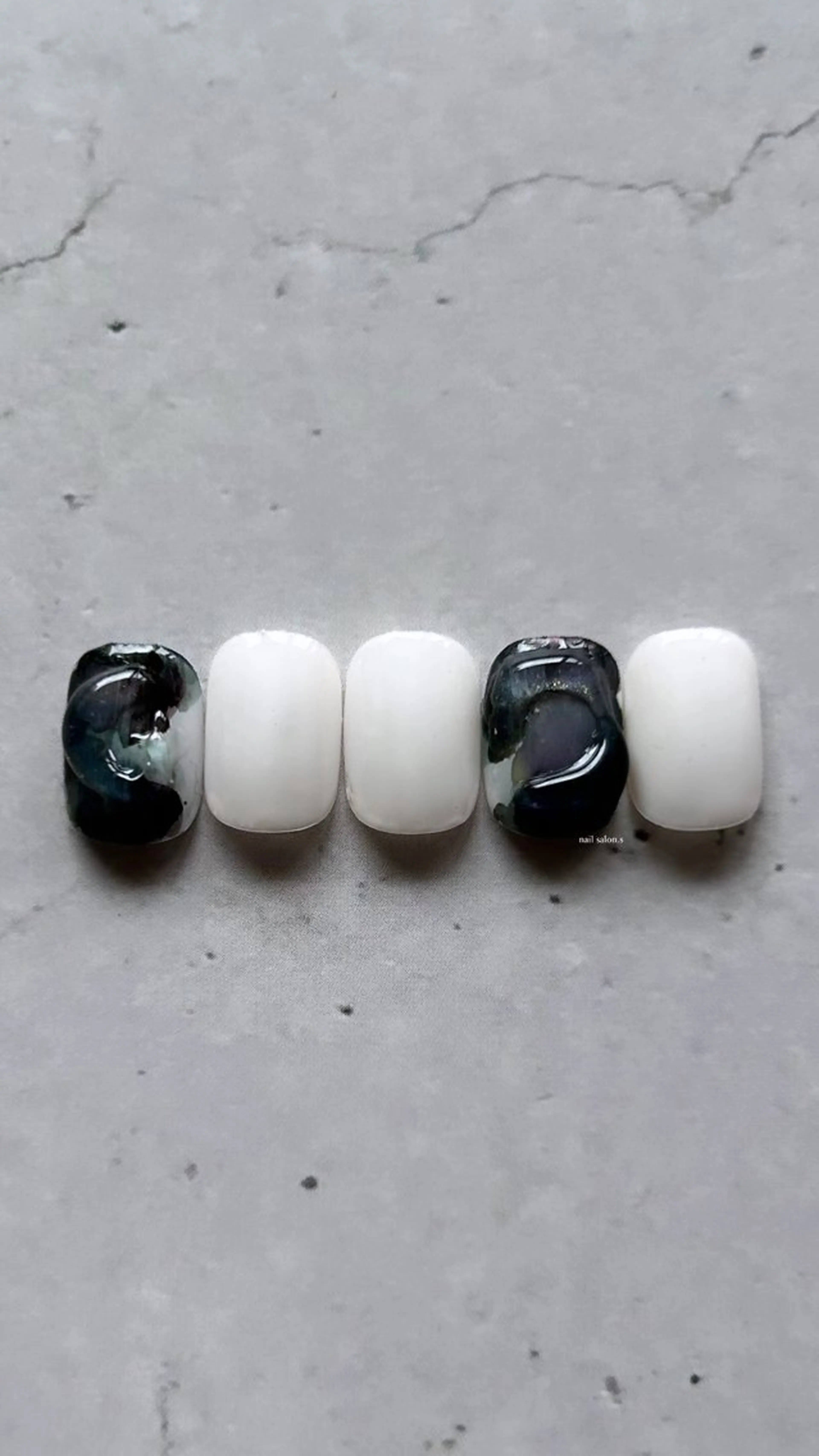 ネイル 関山 志乃のネイルデザイン