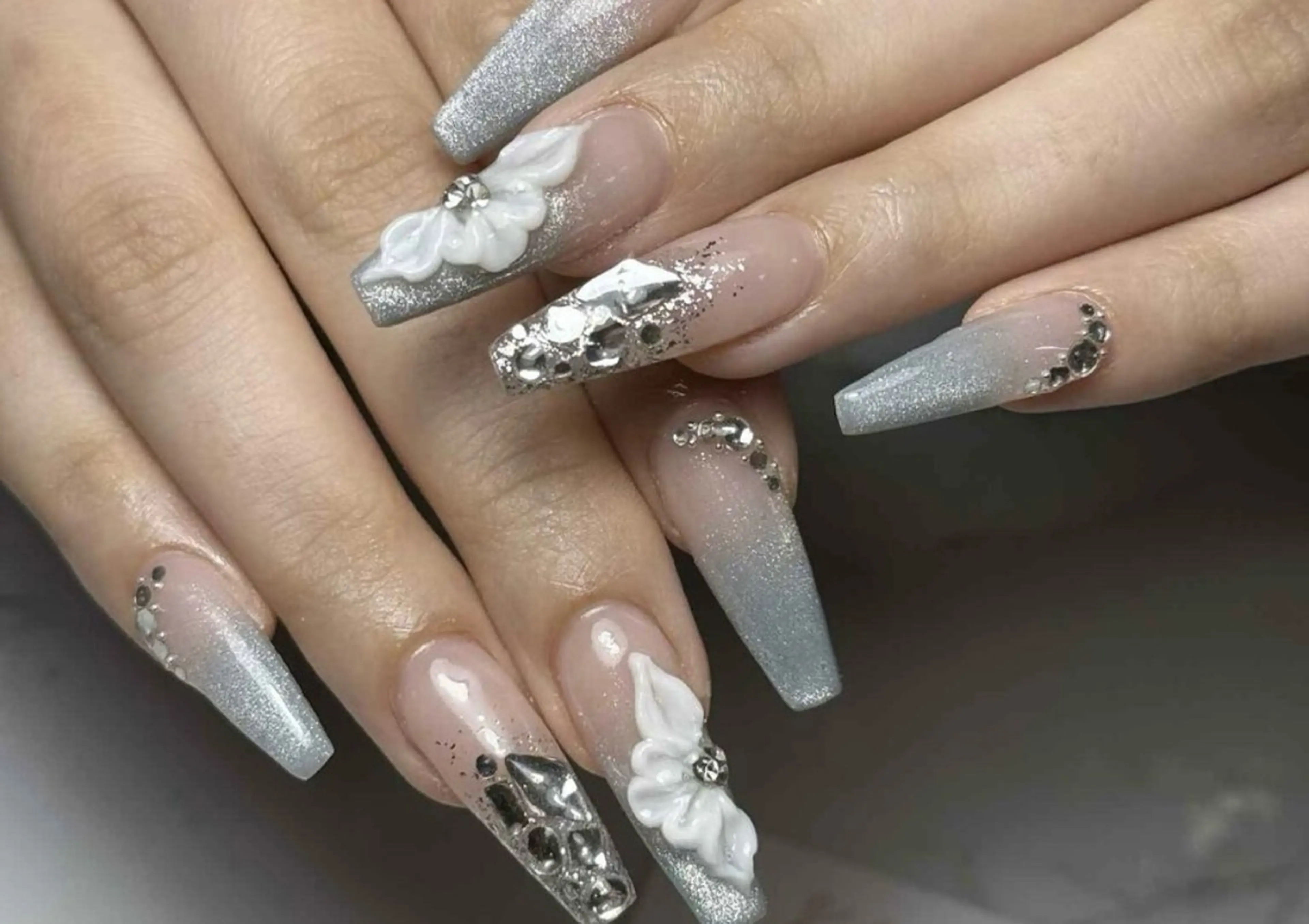 ネイル ハンドネイル 小林 あゆみのネイルデザイン