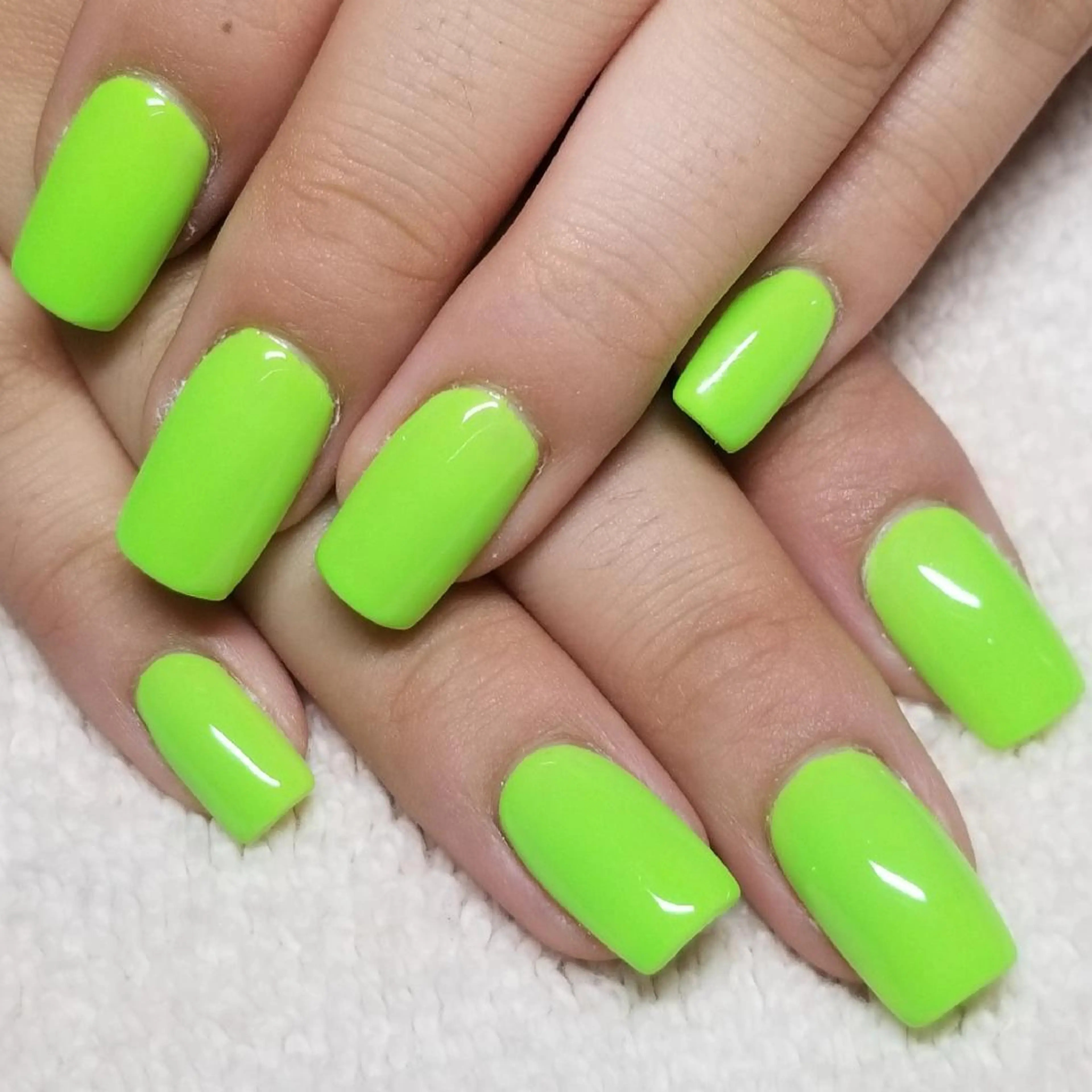 ネイル グリーン ワンカラーネイル ハンドネイル よしだ ひろきのネイルデザイン