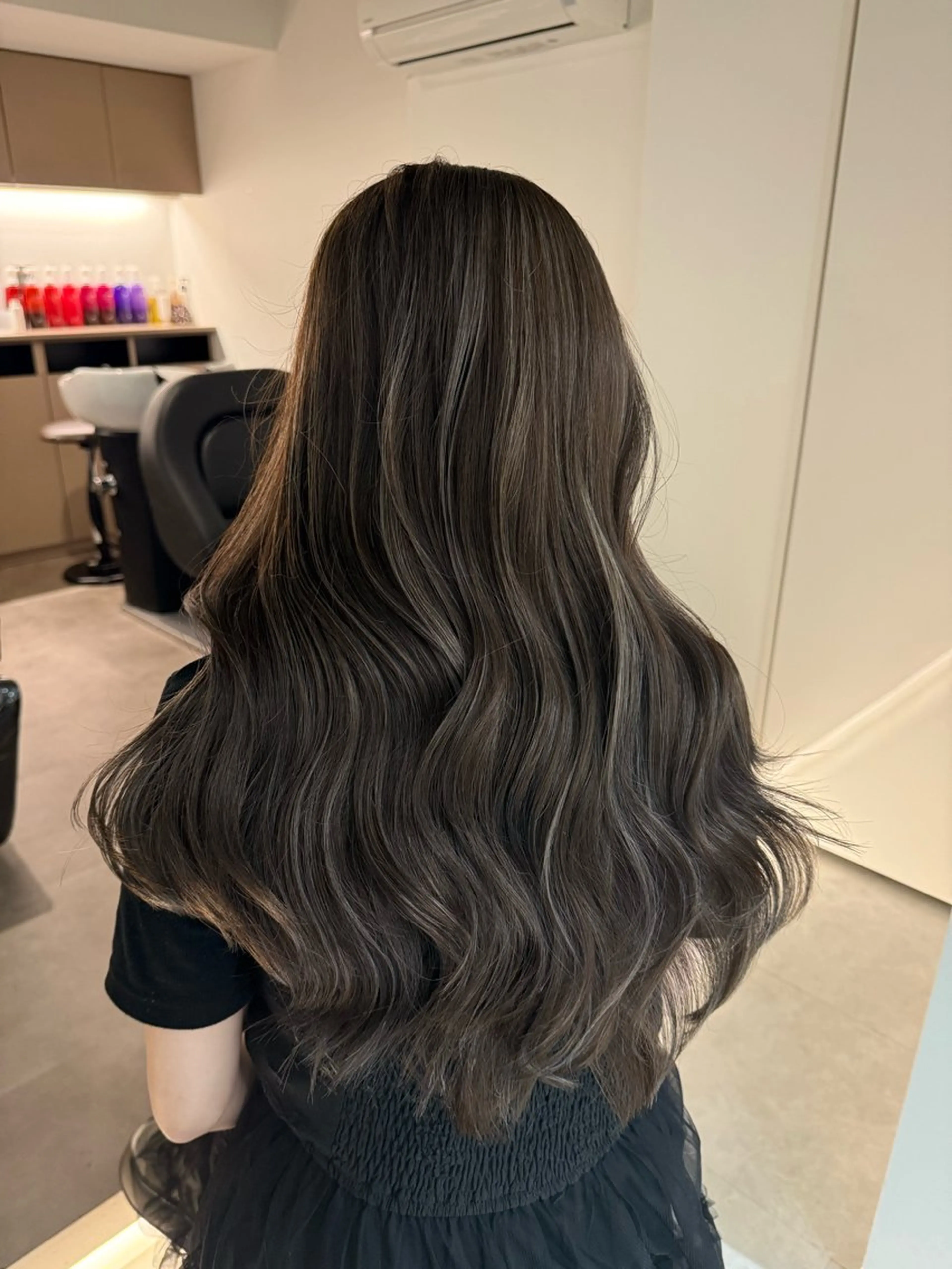 ロング カラー ハイライトカラー ハイライト ヘアカラー レイヤーモデル 募集中🕊️正源のヘアスタイル