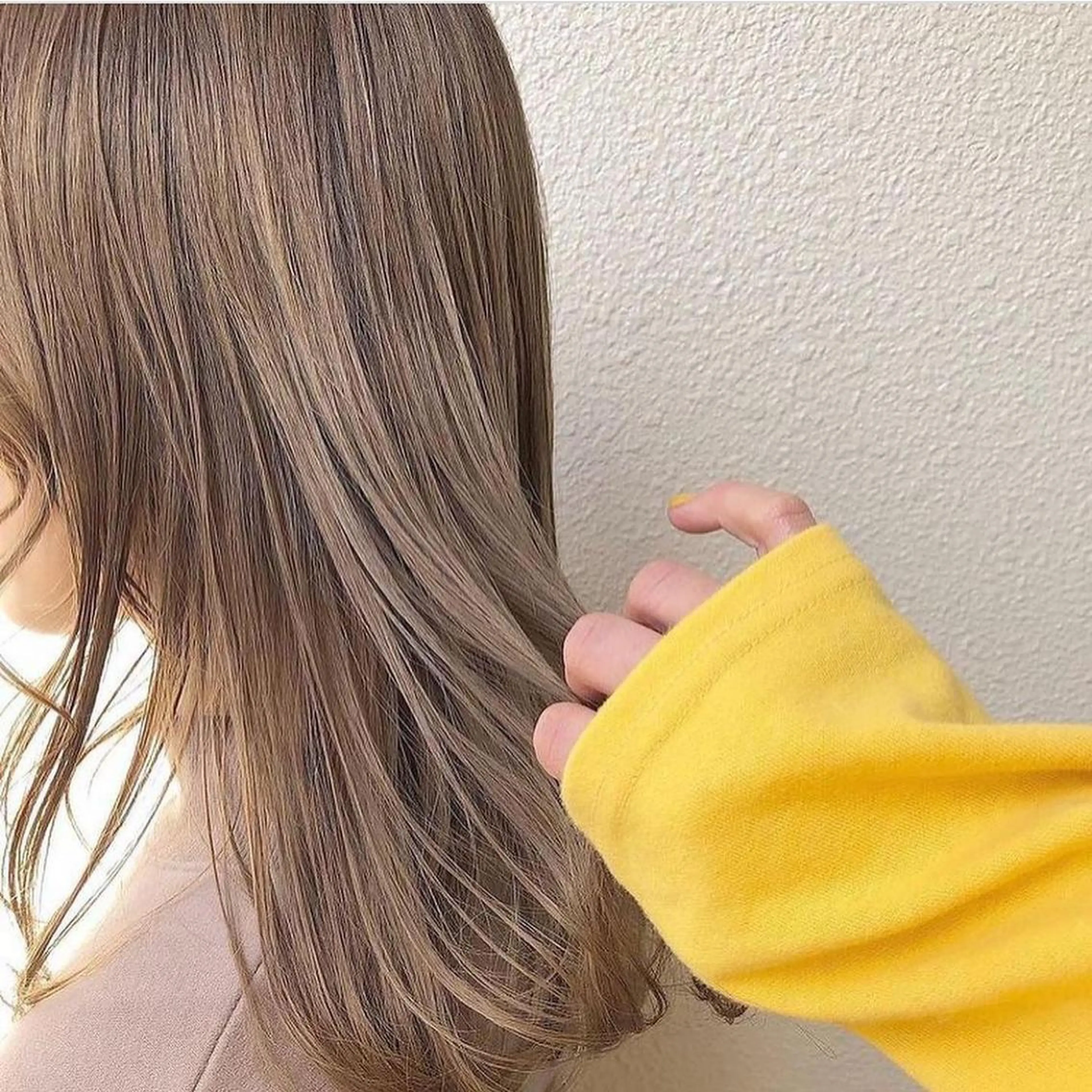 ミディアム カラー ヘアアレンジ ベージュカラー グラデーションカラー ハイライトカラー 韓国風カラー ミルクティーベージュ 韓国/髪質改善💘 櫻井かれんのヘアスタイル