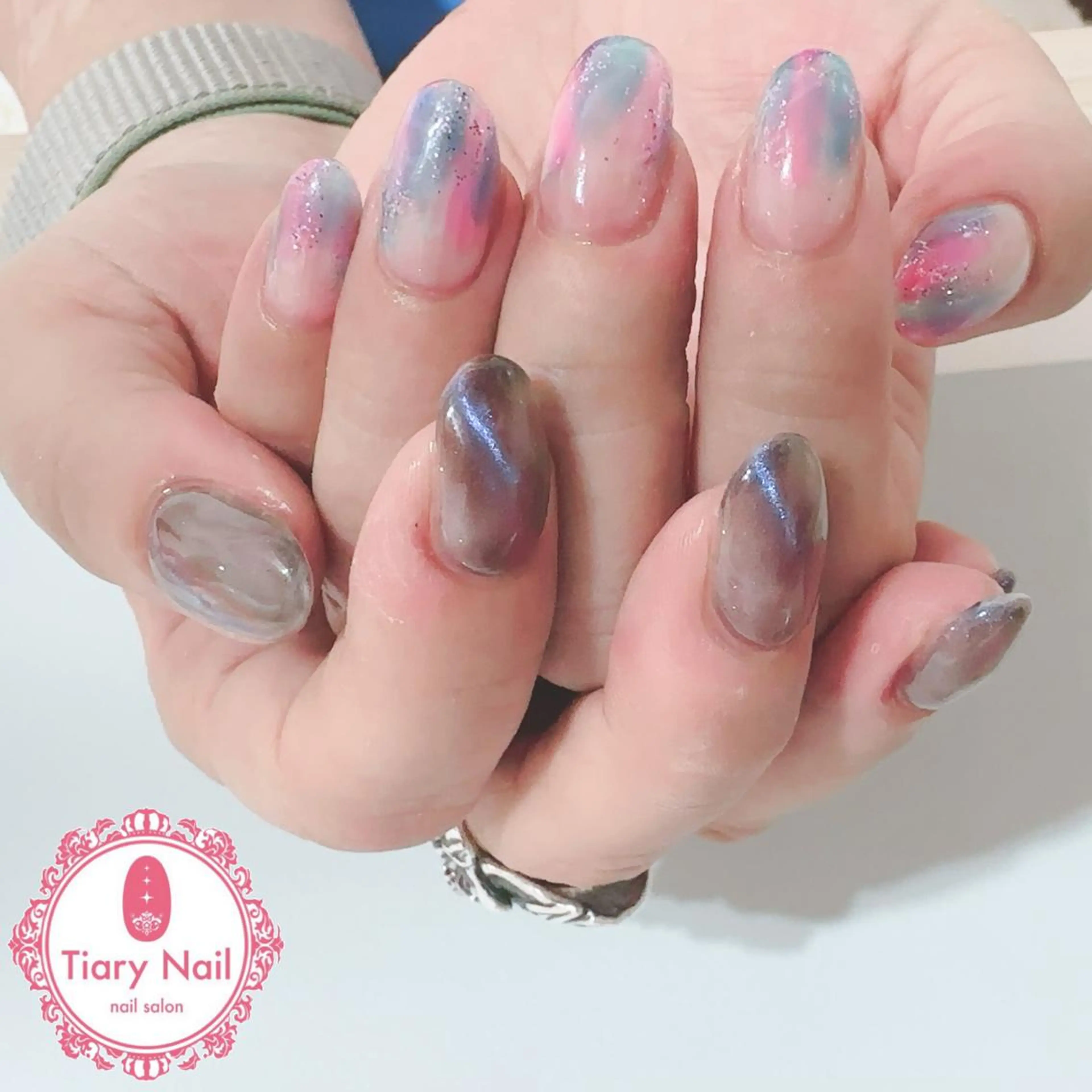ネイル tiarynail K Kのネイルデザイン