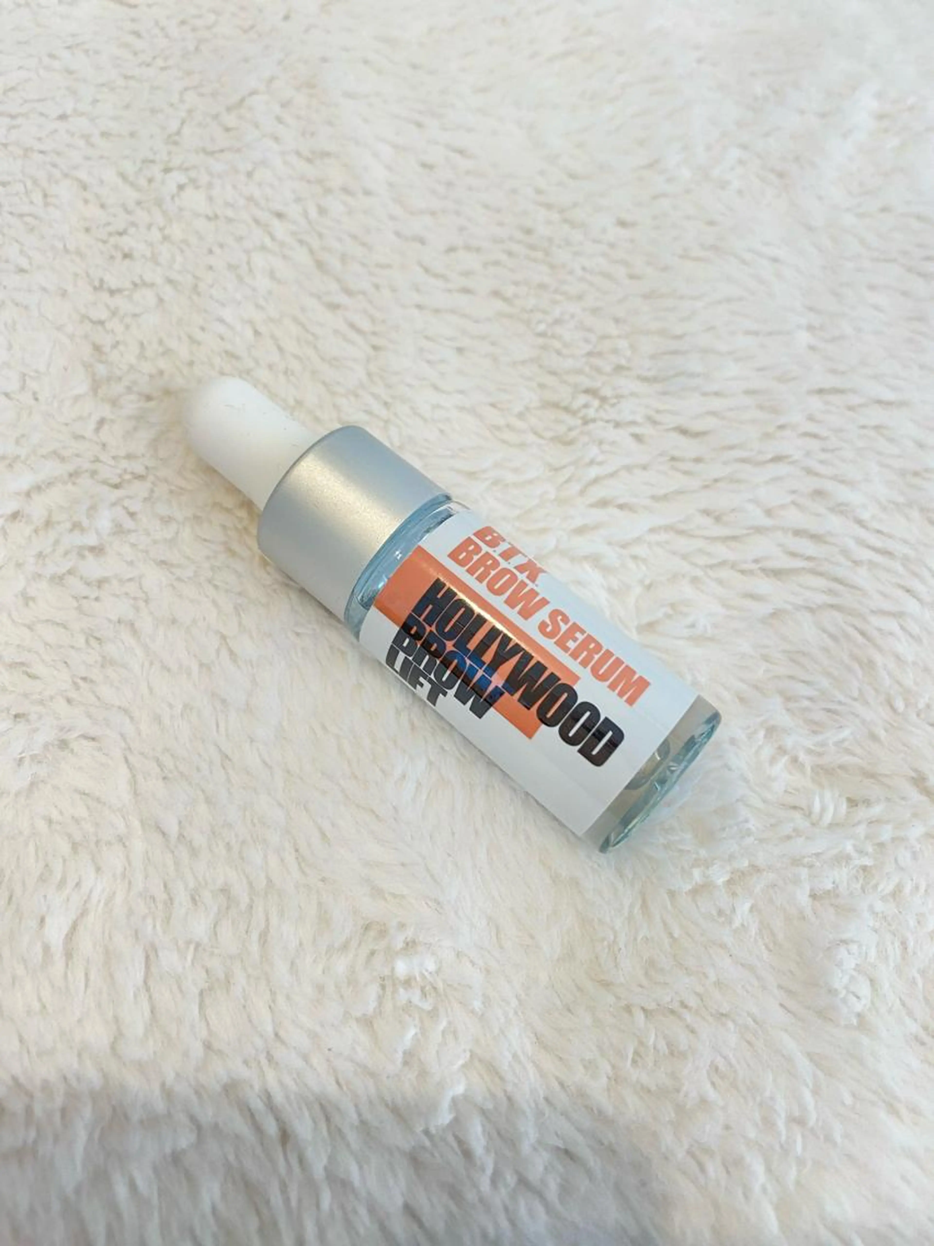 HBL眉毛美容液ケア(オプション)の写真