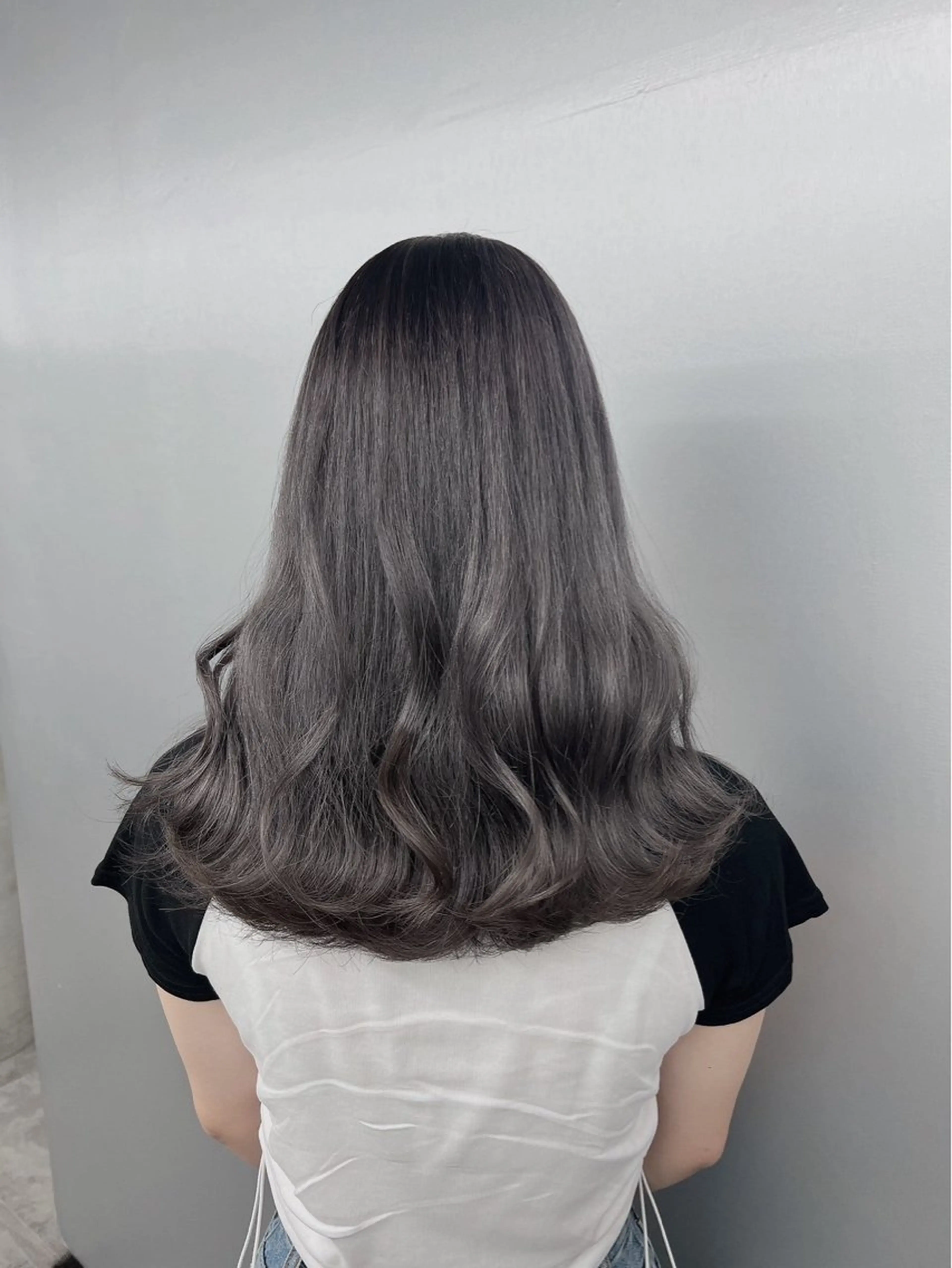 ロング ヘアカラー トリートメント ベージュ/グレージュ 🧸あやか/表参道のヘアスタイル