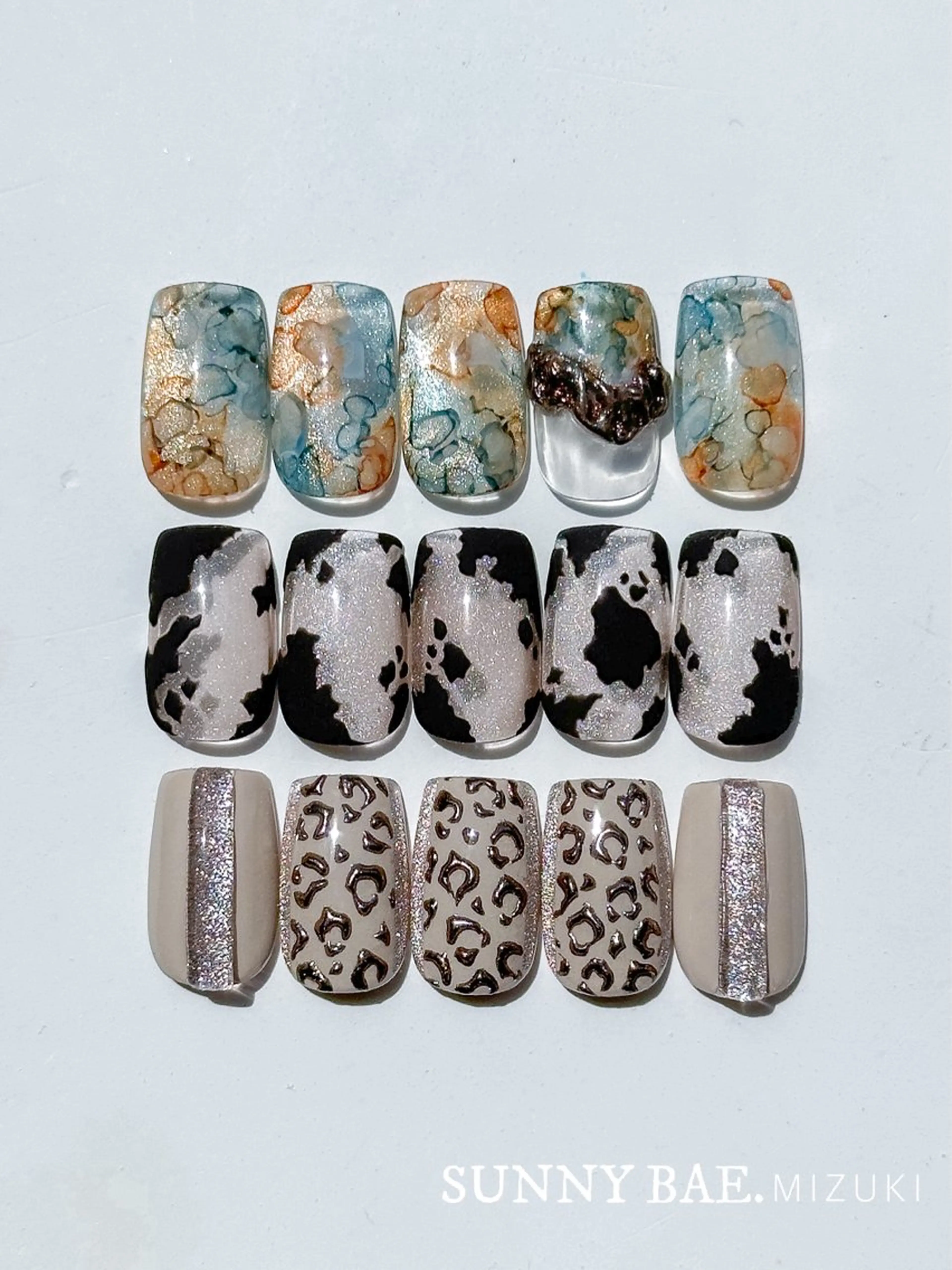 ネイル アニマル柄 ジェルネイル マグネットネイル ぷっくりネイル SUNNY BAE. 🌼MIZUKIのネイルデザイン