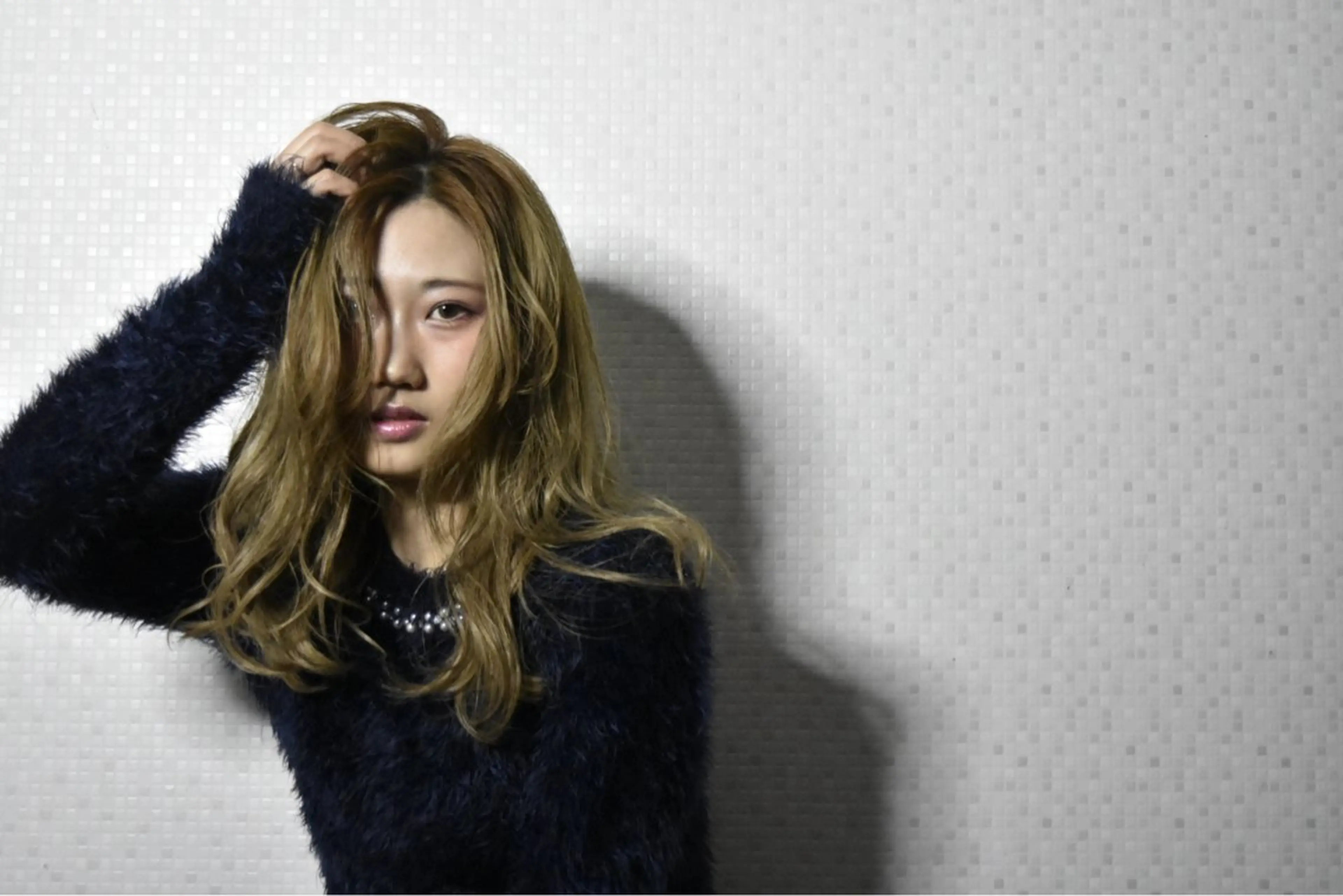 セミロング カラー ベージュカラー ブリーチ ハイトーンカラー ハイトーンベージュ ヘアカラー 山本 あやめ子のヘアスタイル