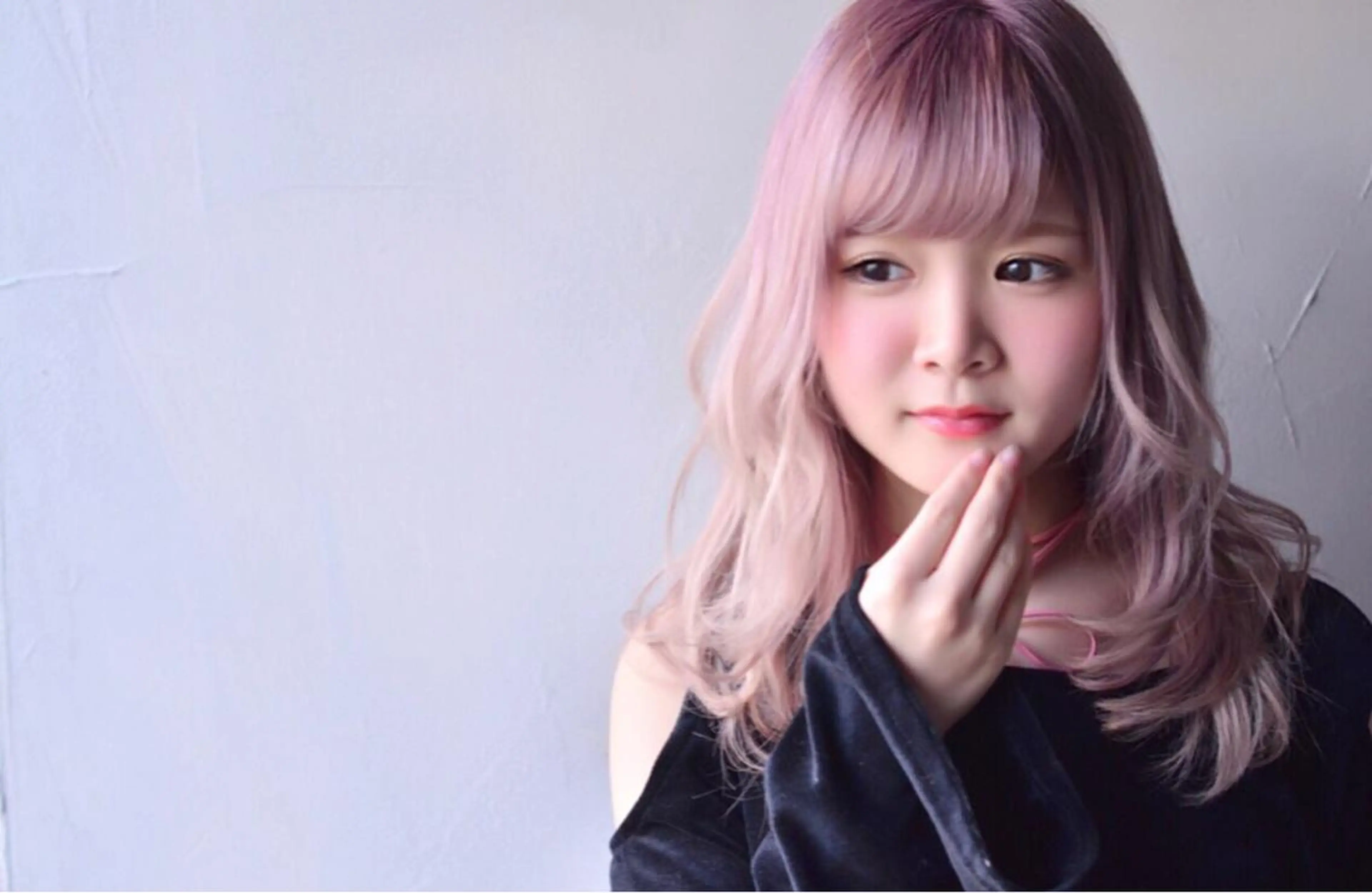 セミロング ロング カラー パーマ ヘアアレンジ アッシュ ベージュカラー ラベンダーカラー ピンクカラー autre所属・大久保 ひでなりのヘアスタイル