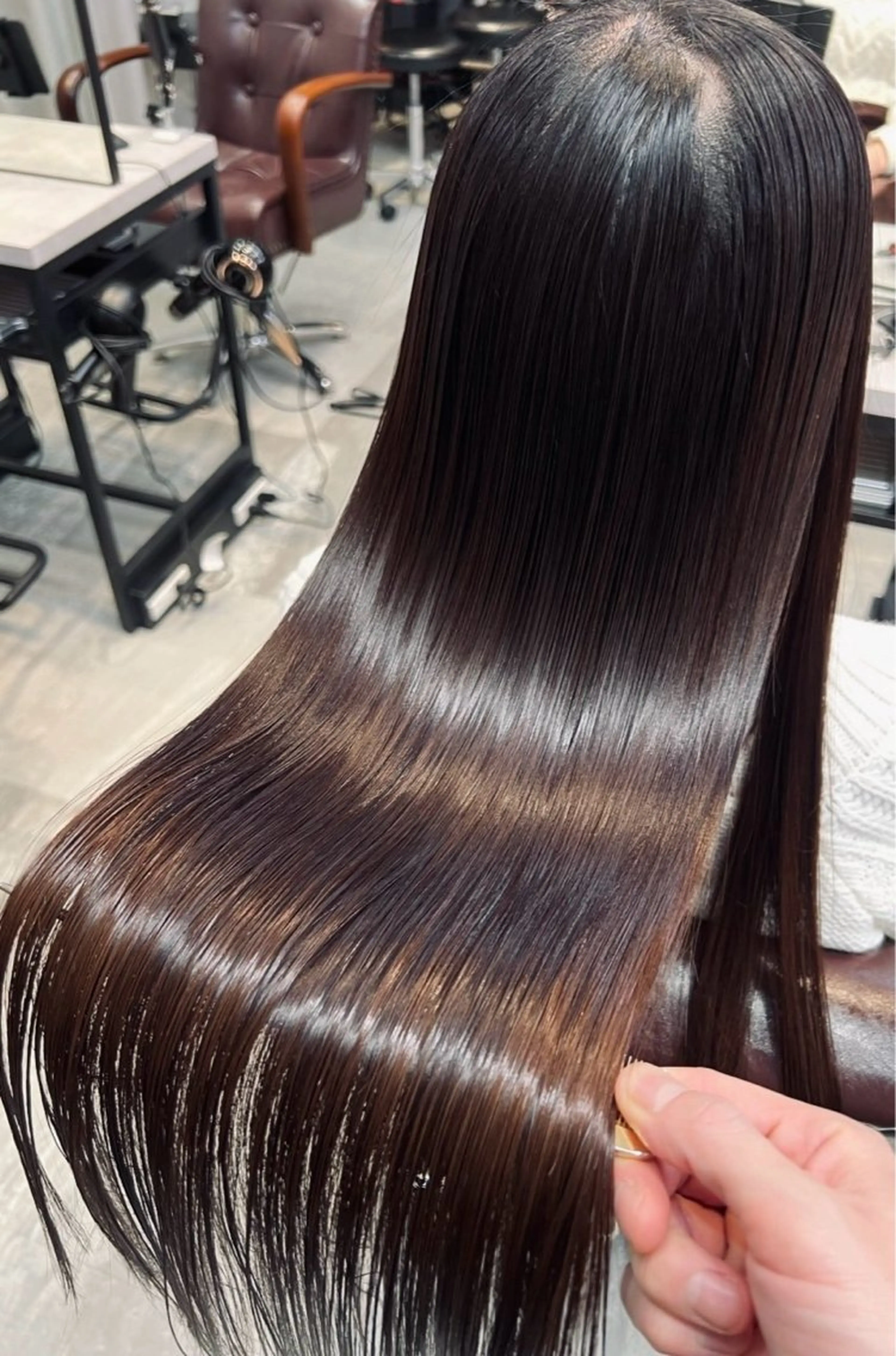 ロング モデル様募集中🤍 ちはるのヘアスタイル