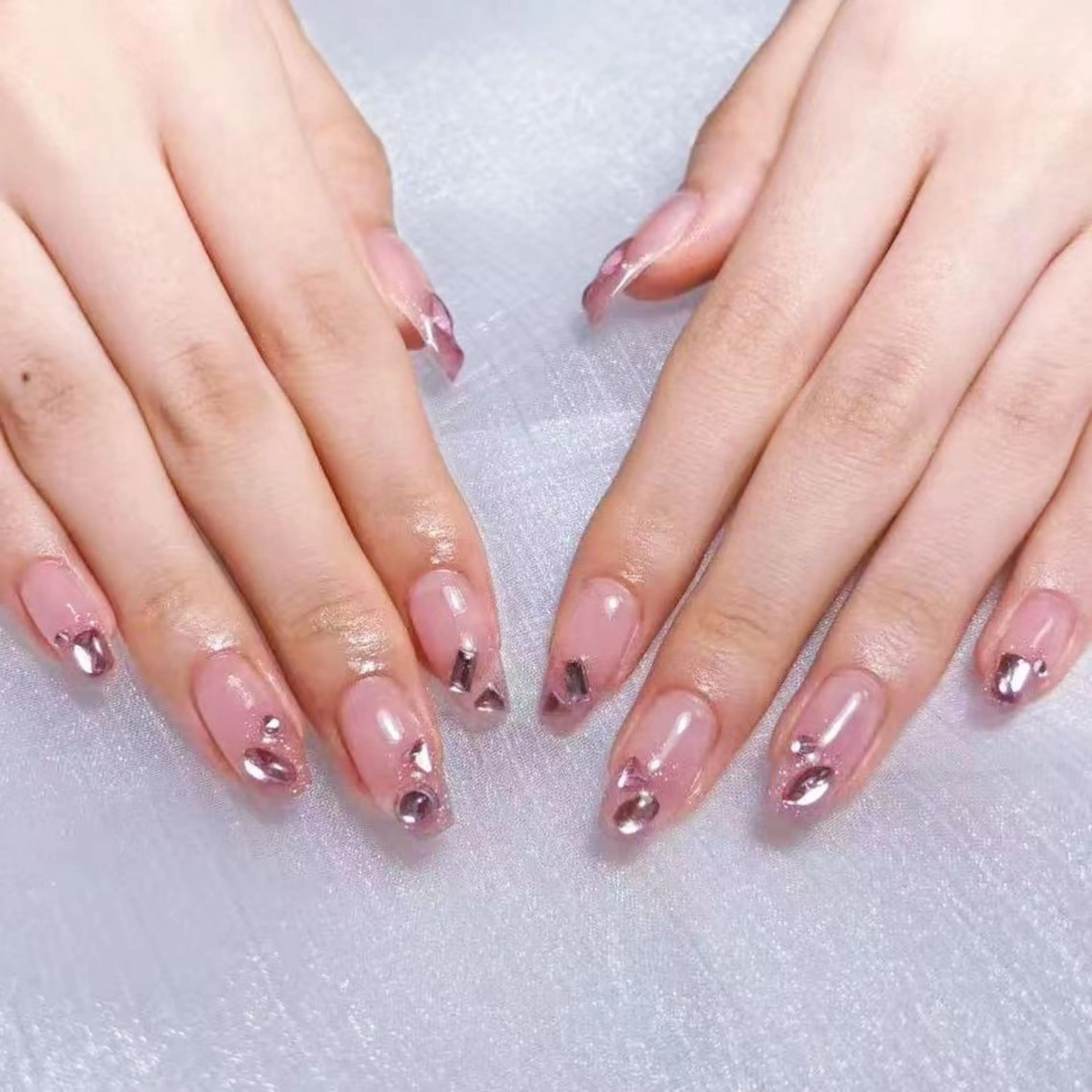 ネイル アートネイル オーロラネイル ガーリー キラキラネイル 韓国ネイル ハンドネイル DIAMOND 💦のネイルデザイン