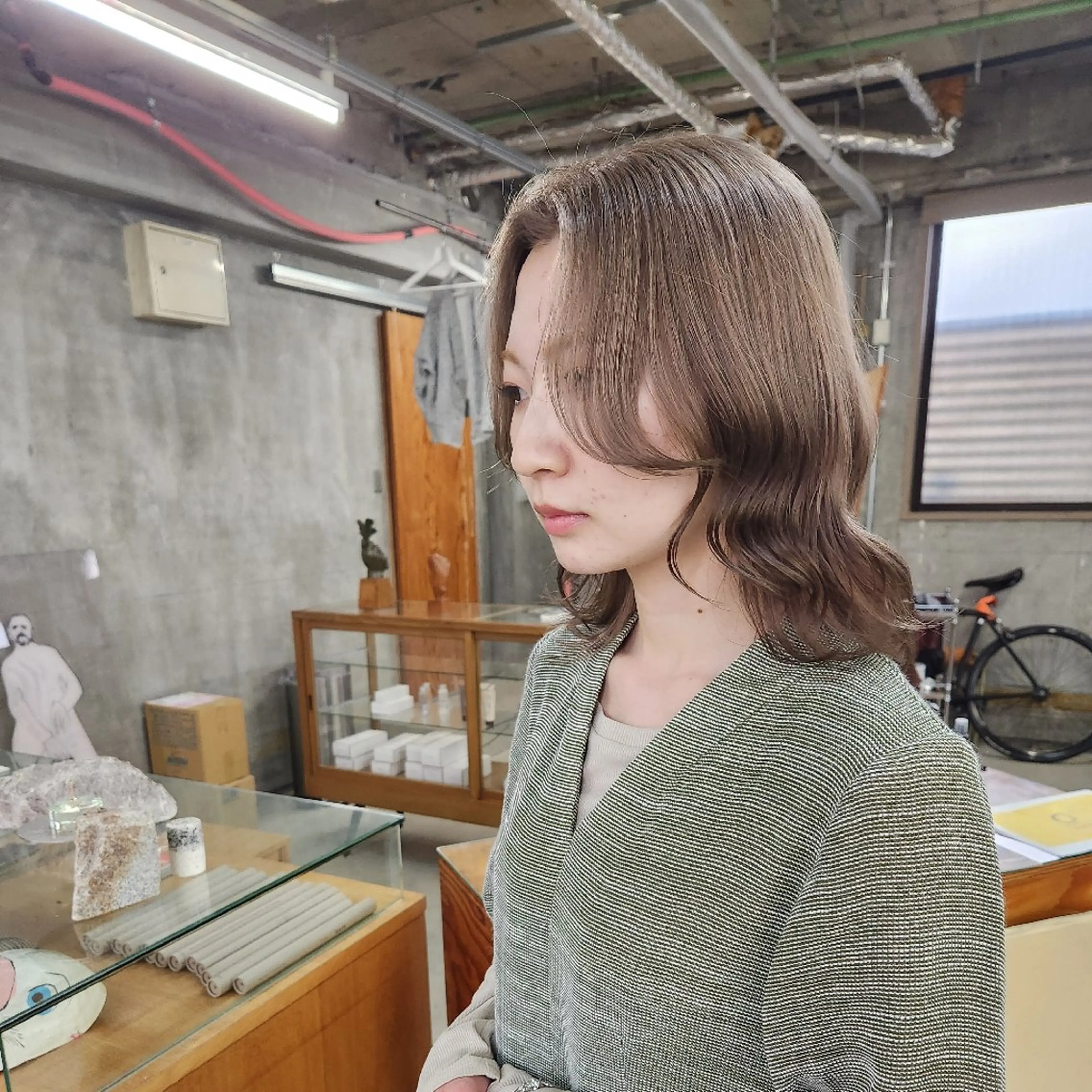 ミディアム カラー ヘアカラー ケアブリーチ、 髪質改善 福士直矢のヘアスタイル