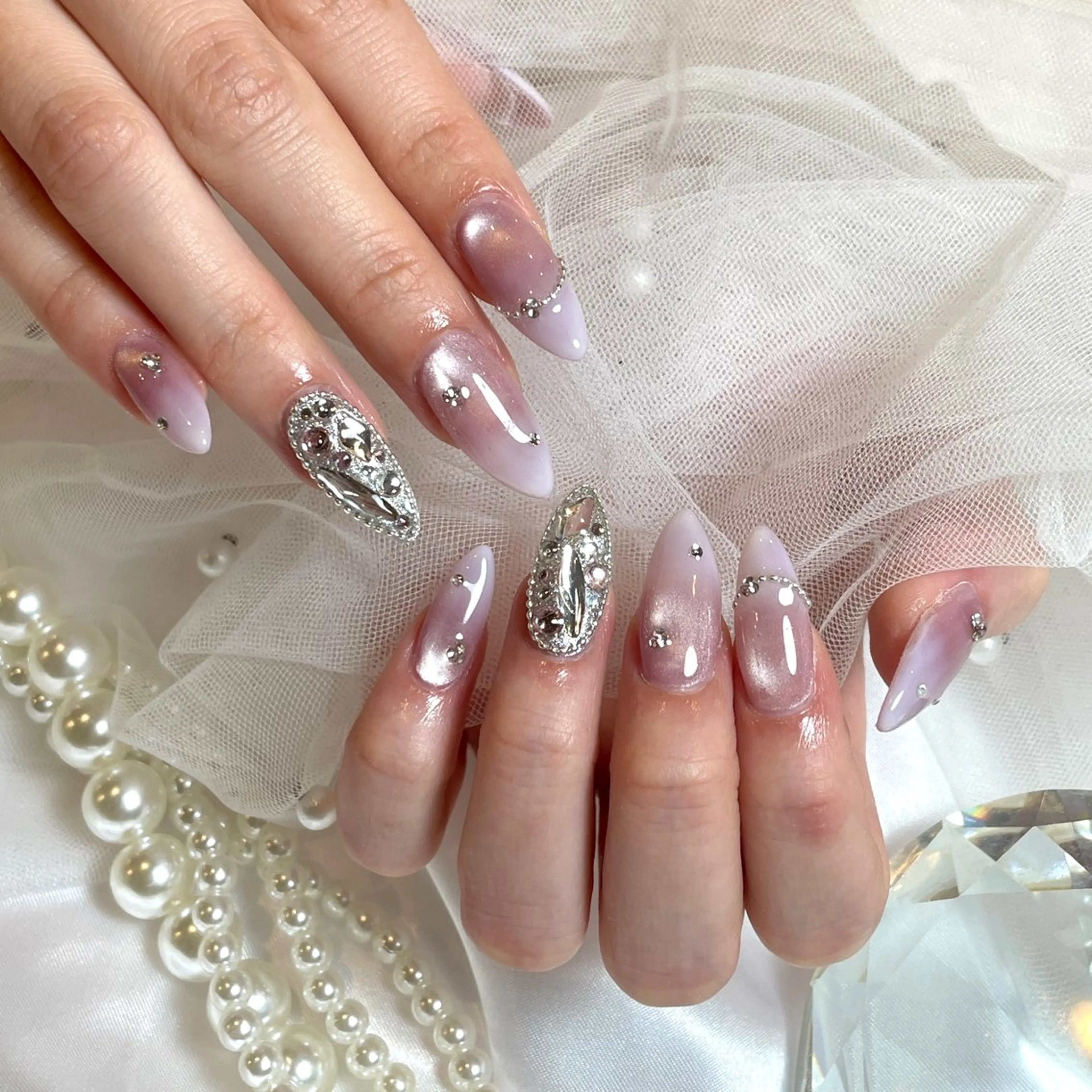 ネイル マグネットネイル ハンドネイル nailsalon Moa【モア】所属・yurika 🌷.*･ﾟのネイルデザイン