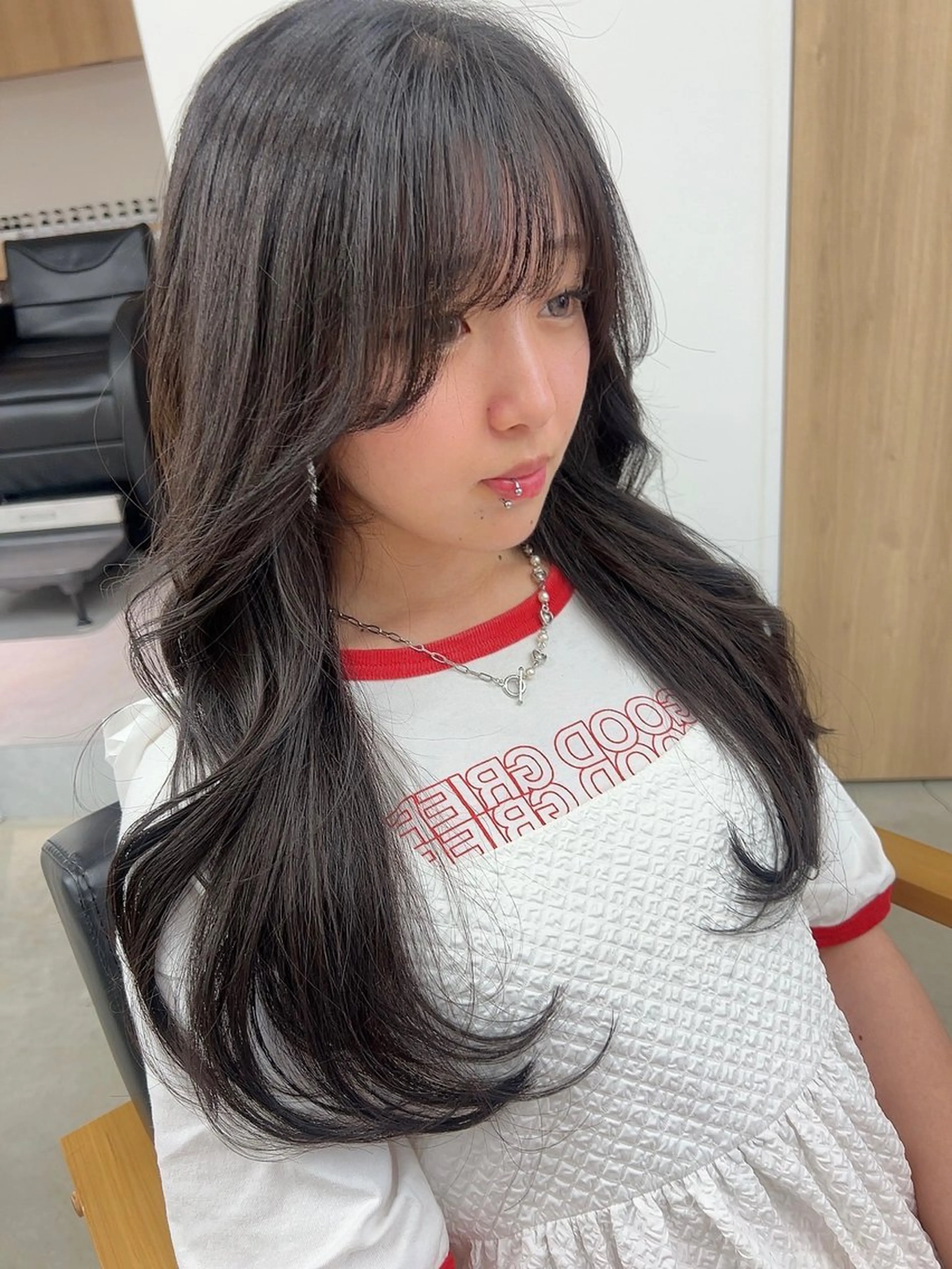 ロング レイヤーカット vince. moekoのヘアスタイル